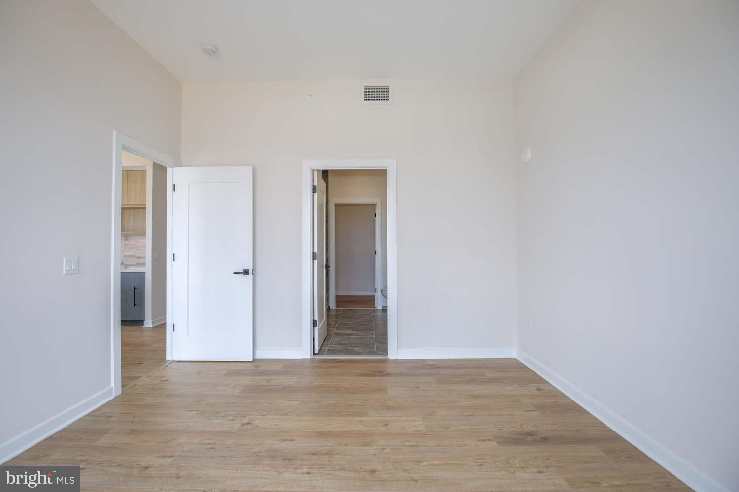 FALLS CHURCH CITY - Residential