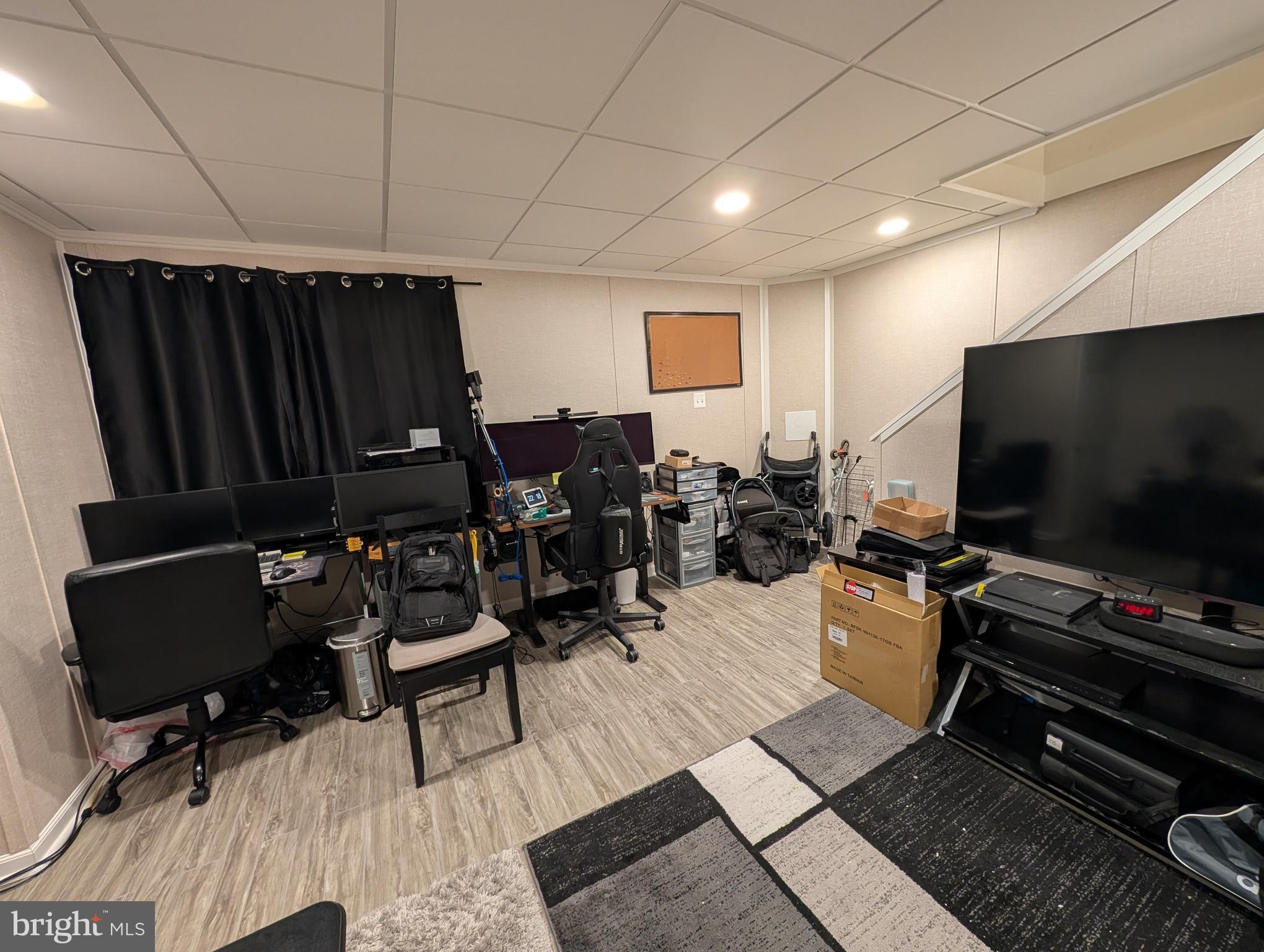 MIDDLETOWN VILLAGE - Residential