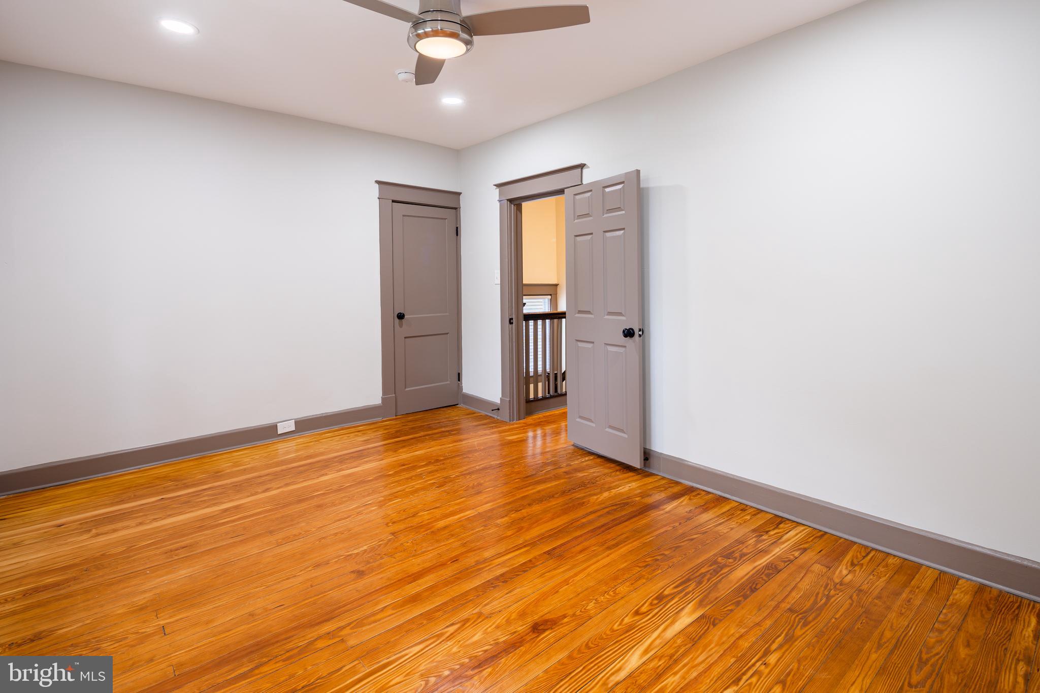 HOWARD PARK - Residential