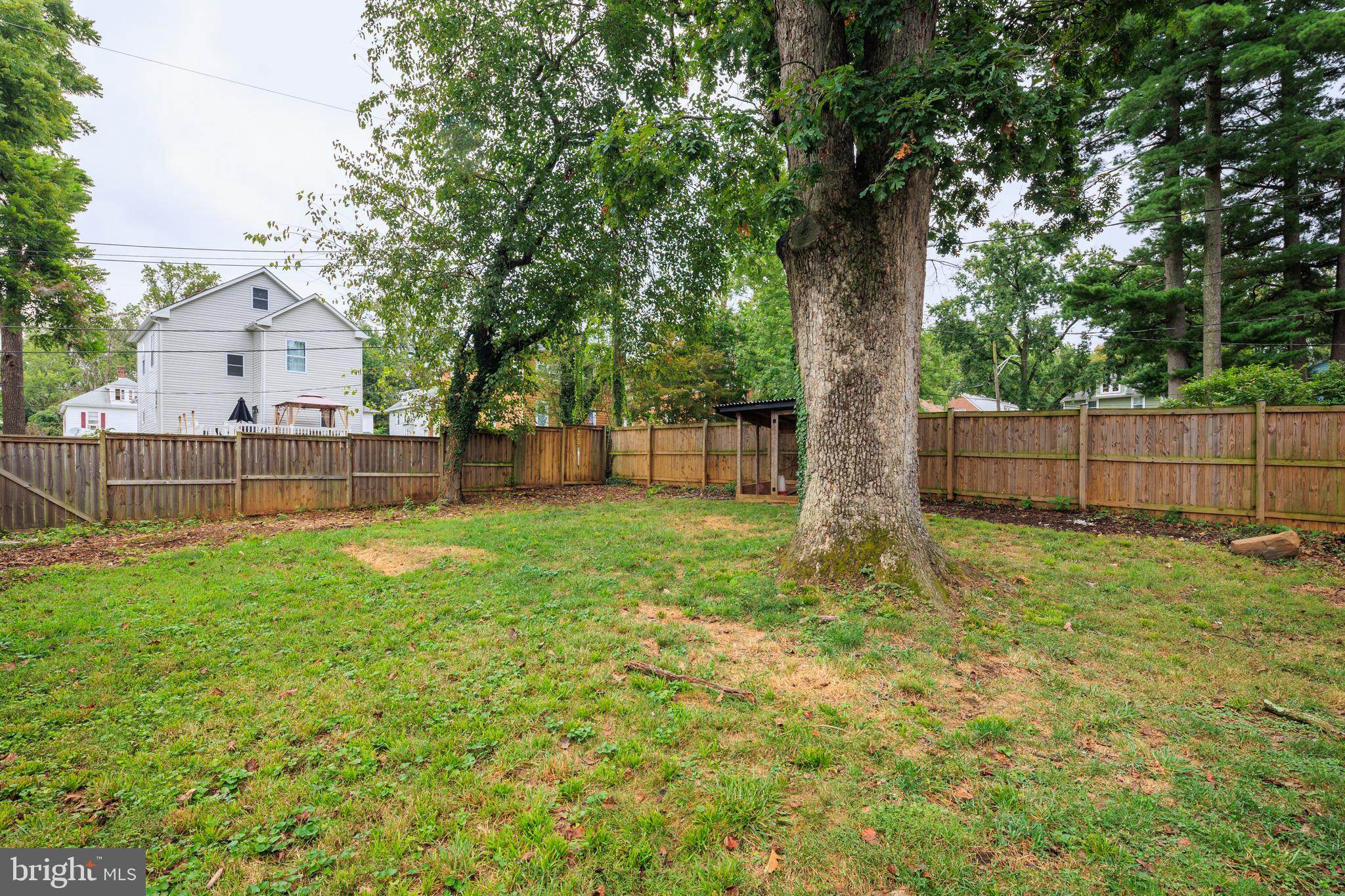 HOWARD PARK - Residential