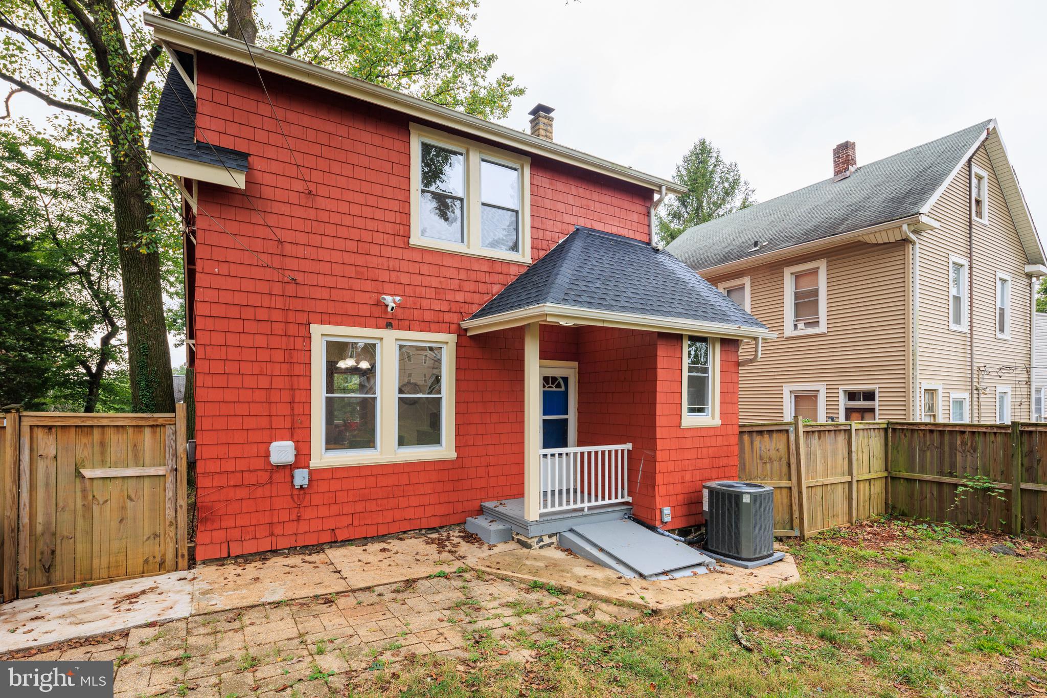 HOWARD PARK - Residential