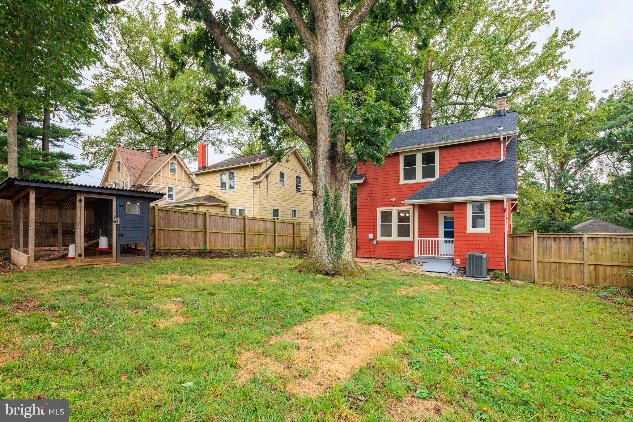 HOWARD PARK - Residential