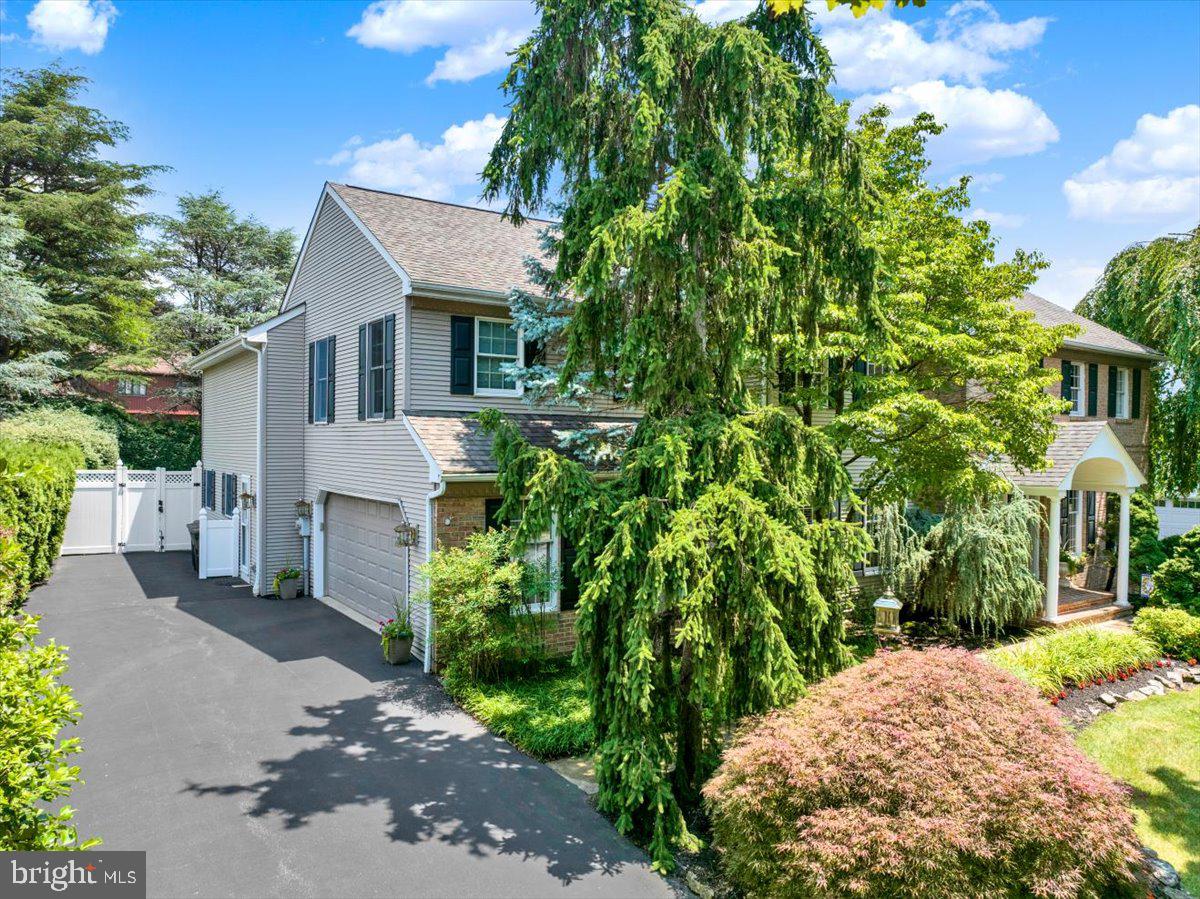 225 LOGAN AVENUE