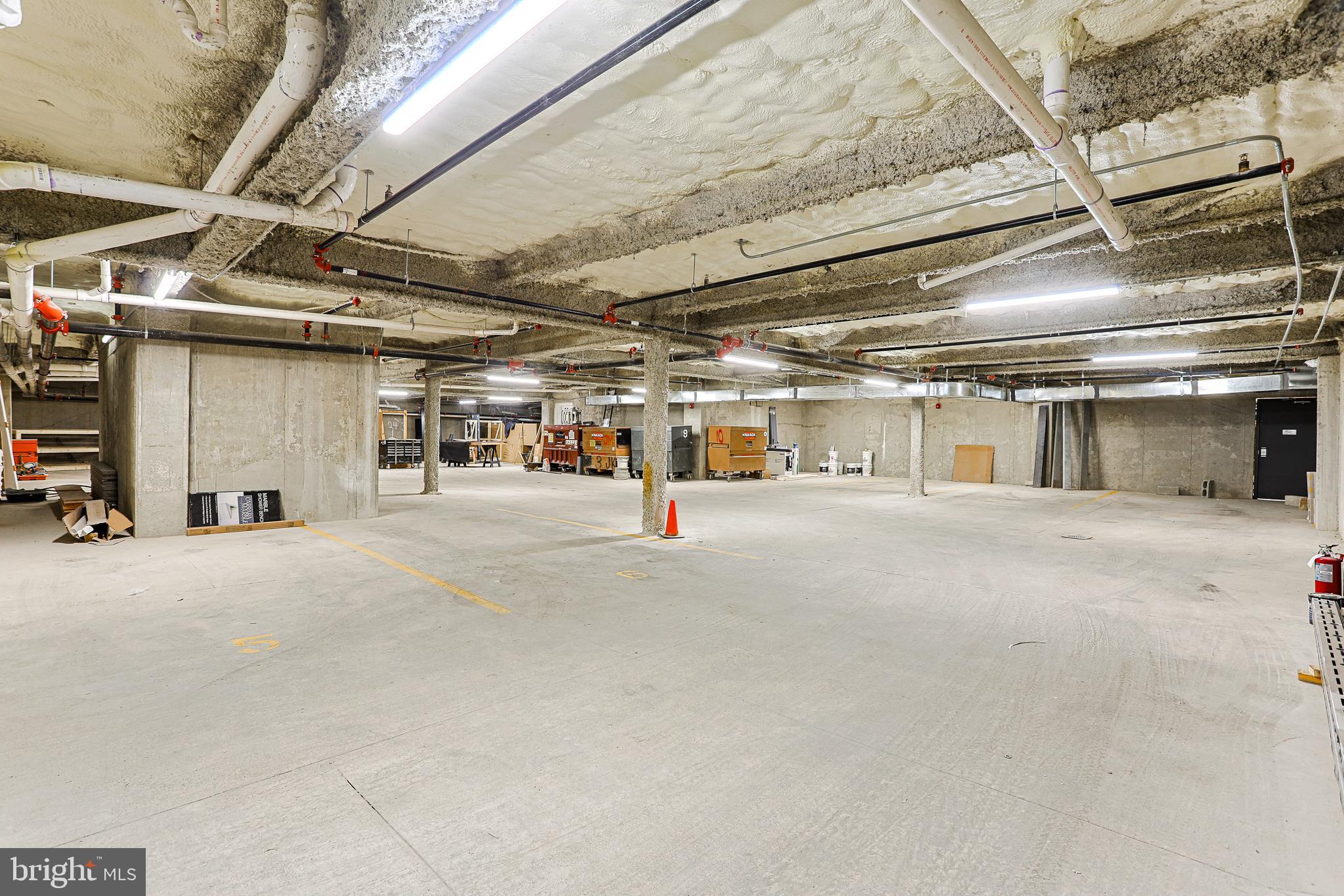 QUEEN VILLAGE - Residential Lease