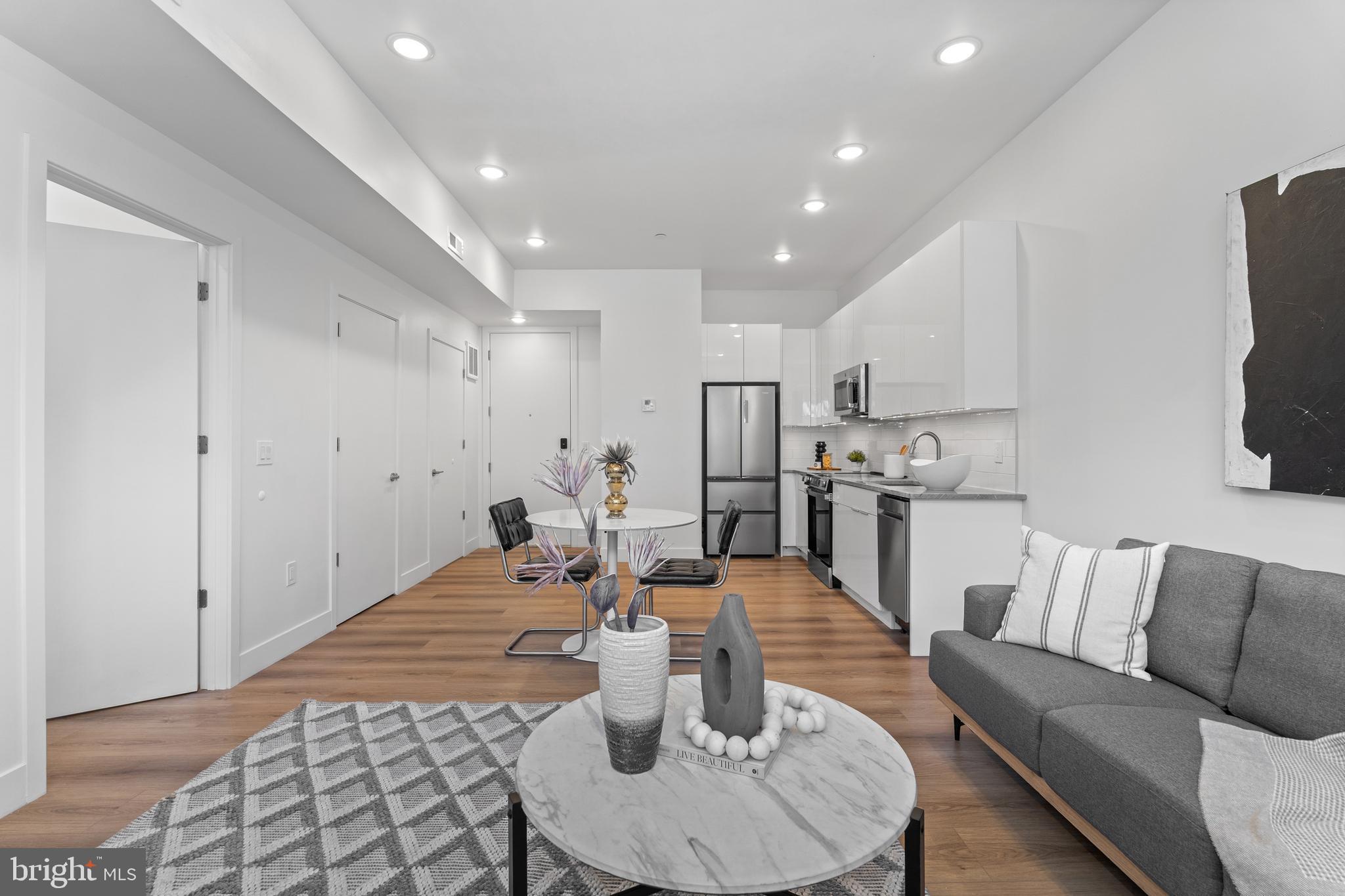 QUEEN VILLAGE - Residential Lease