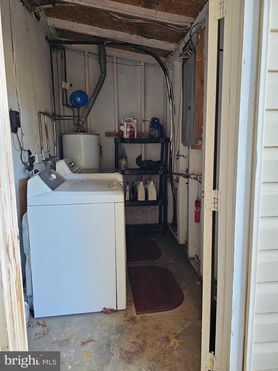 OLDE GREENWICH - Residential Lease