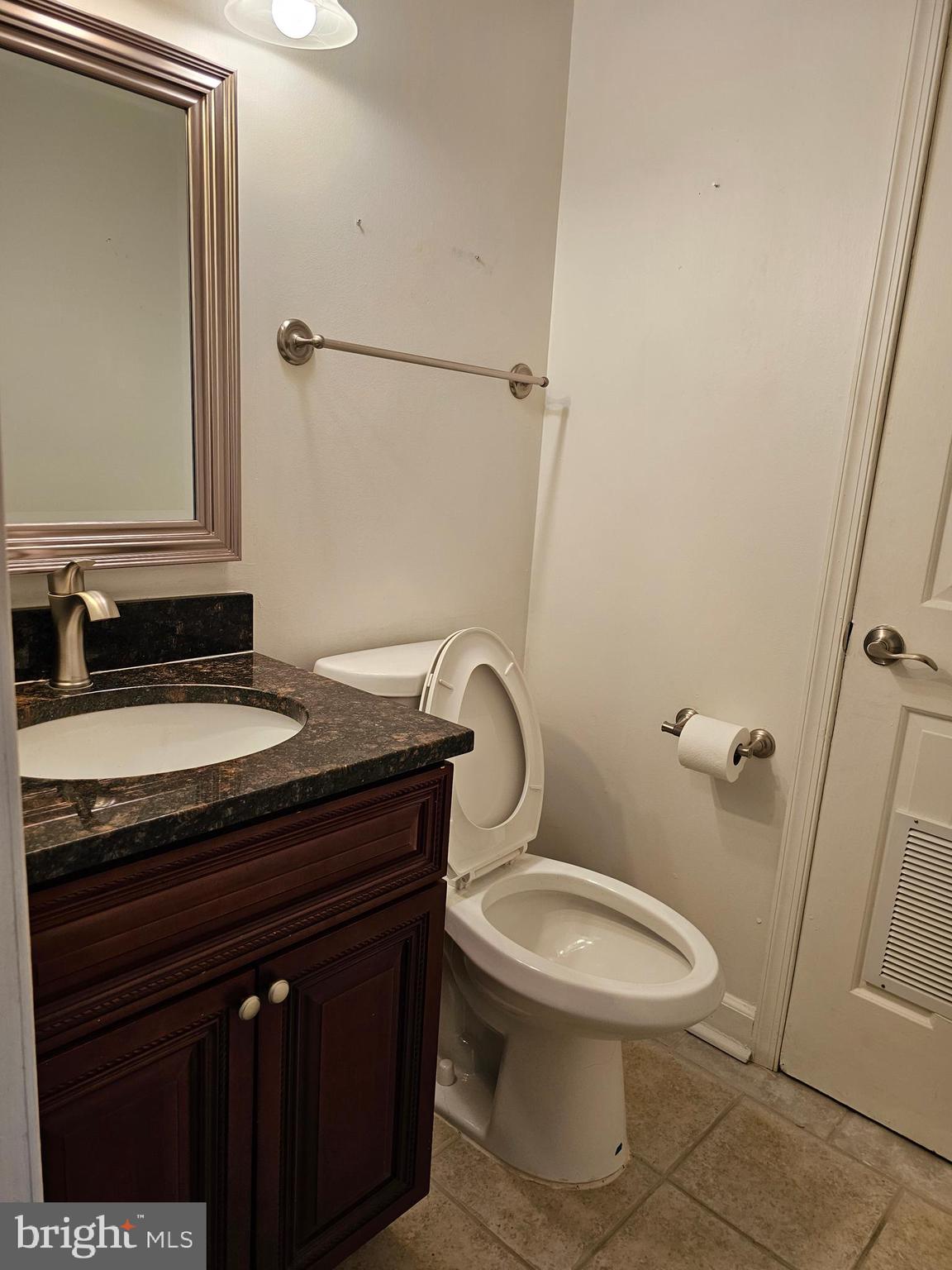 OLDE GREENWICH - Residential Lease