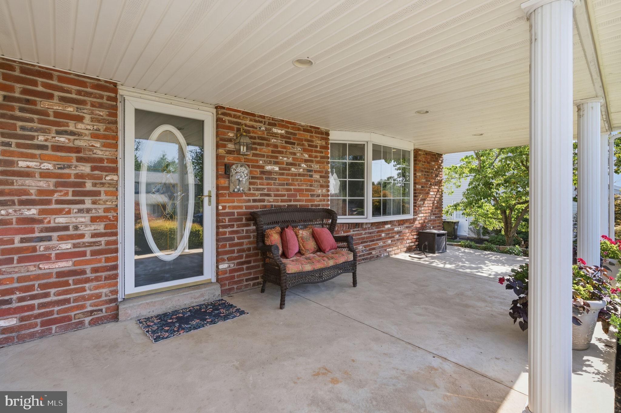 2429 OAKLAND DRIVE