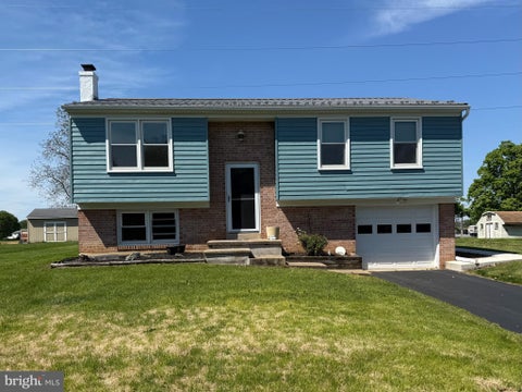 Homes For Sale - 1061 Stellar Drive<br/> Lancaster County, MOUNT JOY, PA 17552
