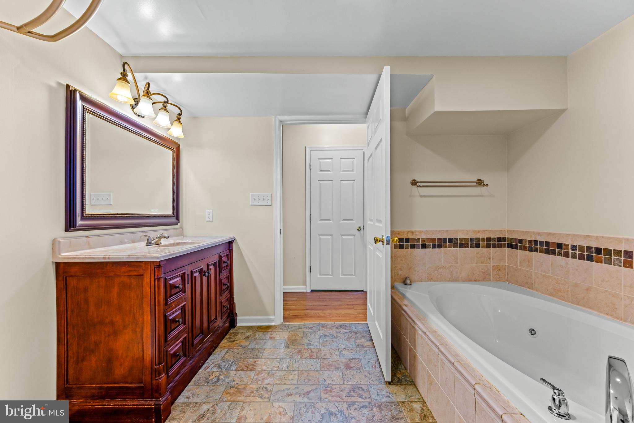 CARROLL COUNTY FARMETTES - Residential