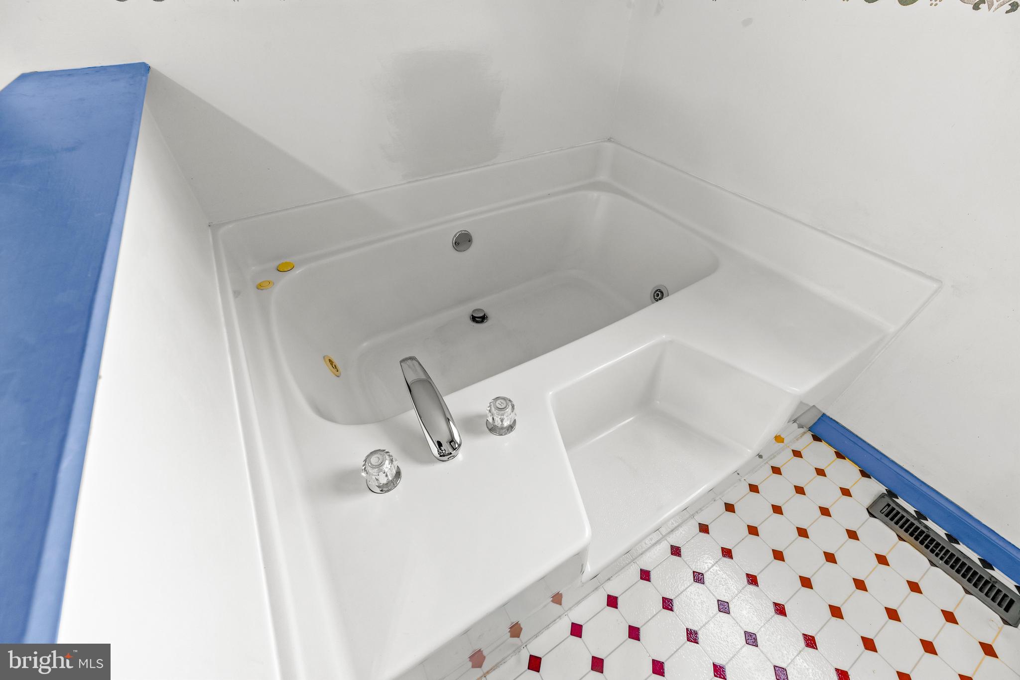 CARROLL COUNTY FARMETTES - Residential