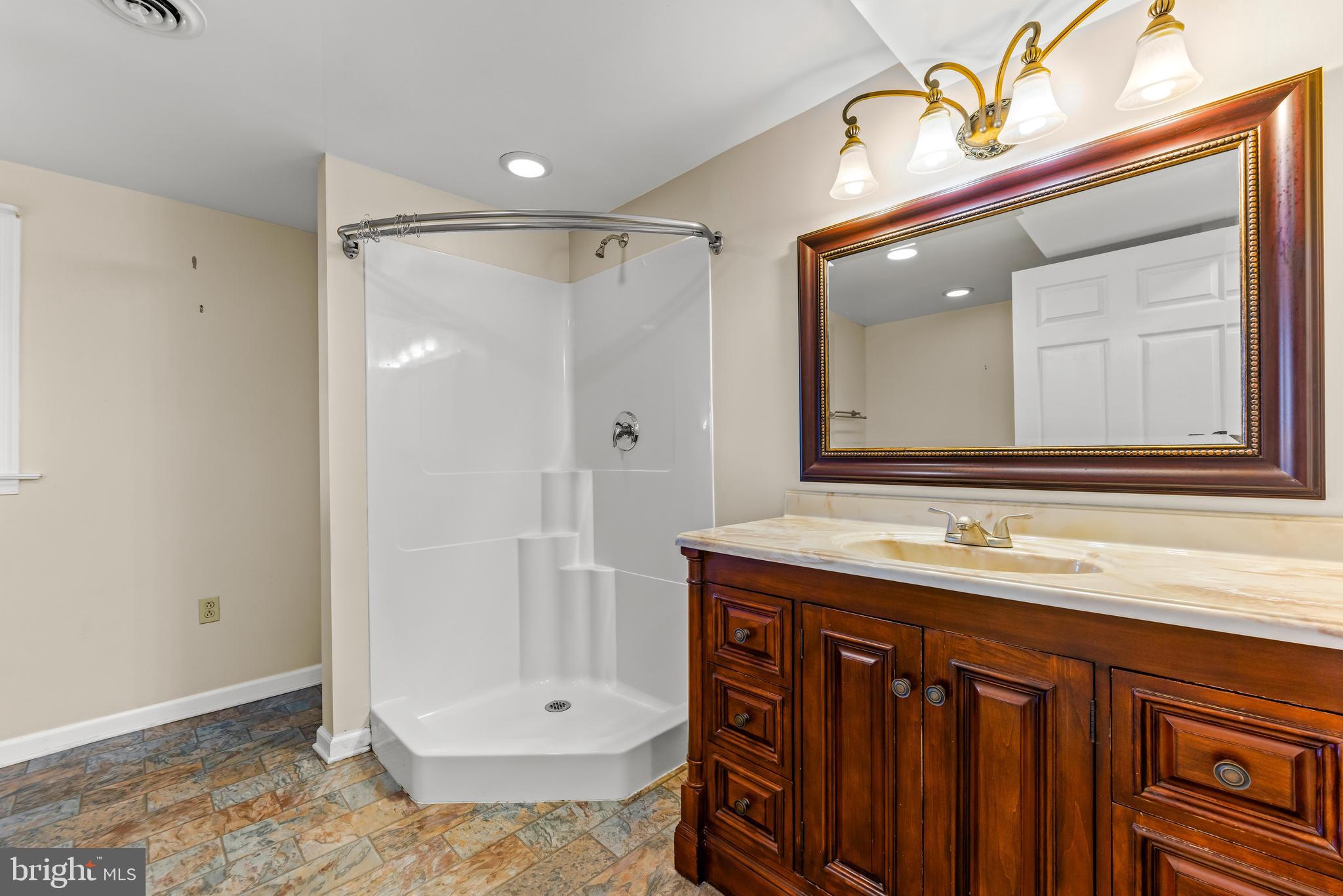 CARROLL COUNTY FARMETTES - Residential