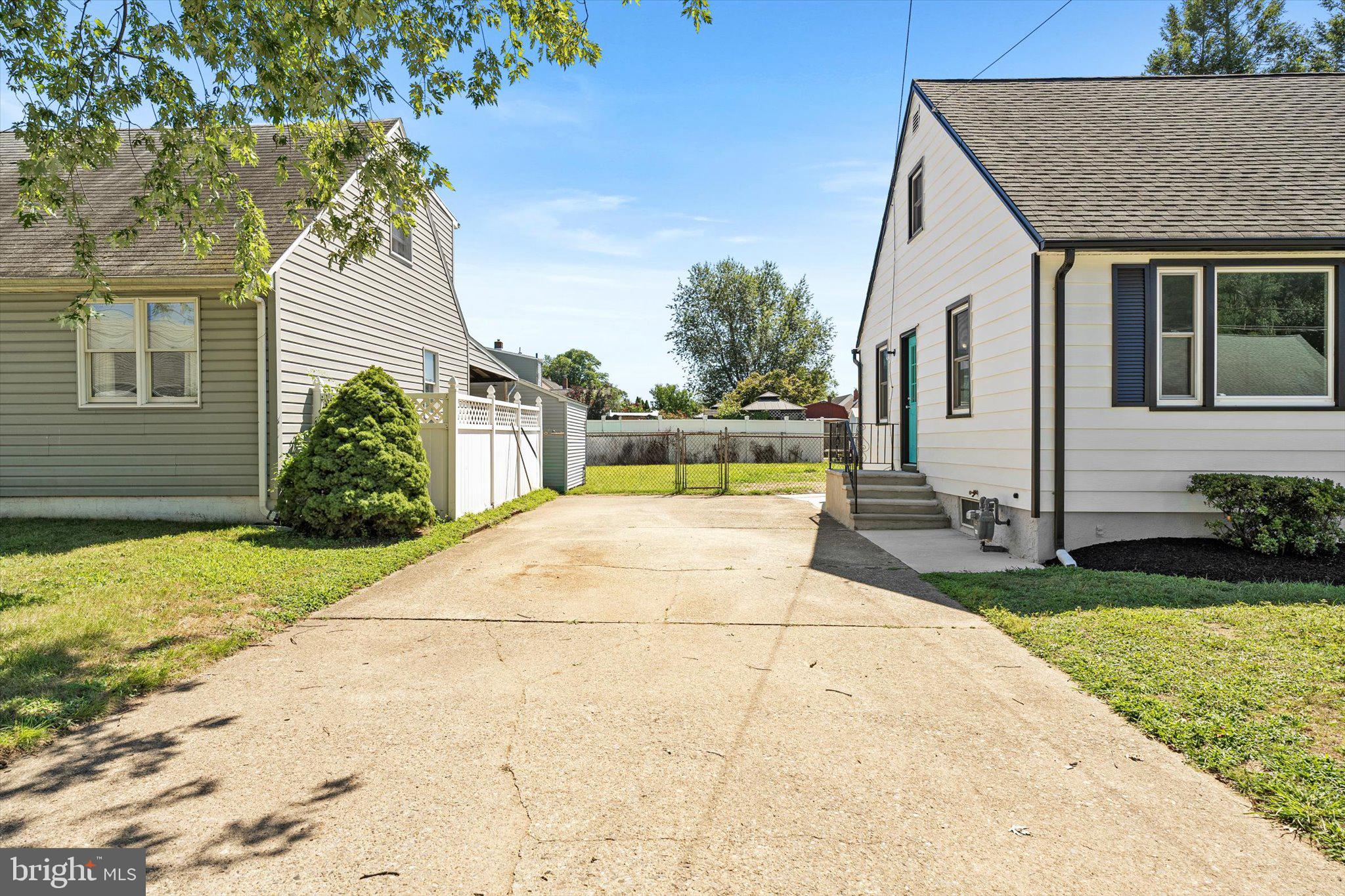 40 UNWIN DRIVE