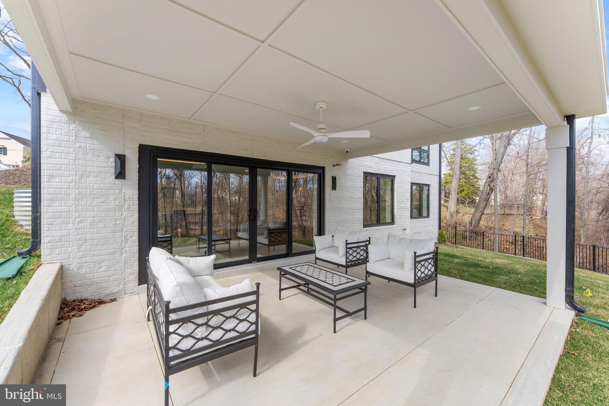 BEVERLY HILLS - Residential