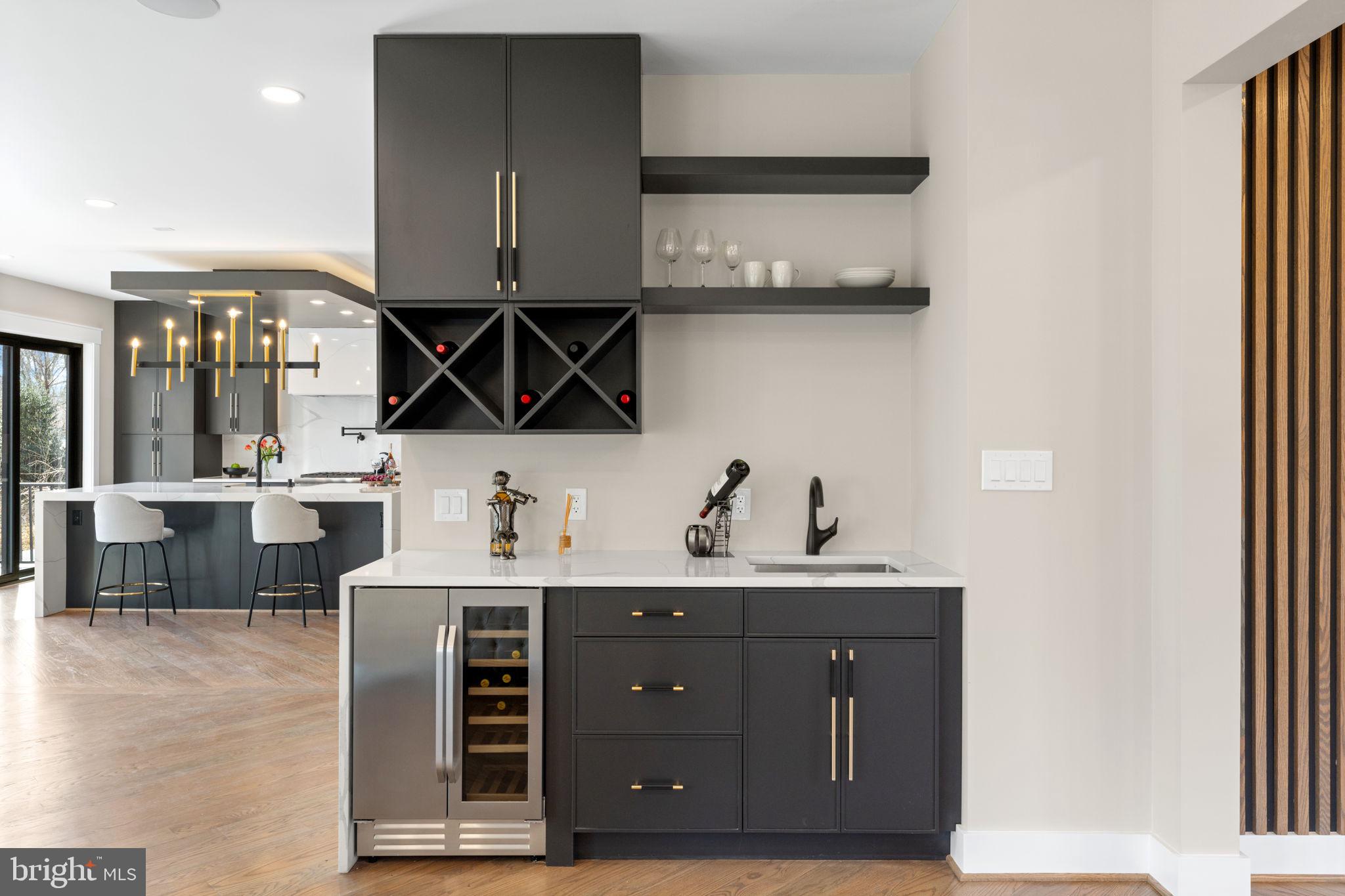 BEVERLY HILLS - Residential