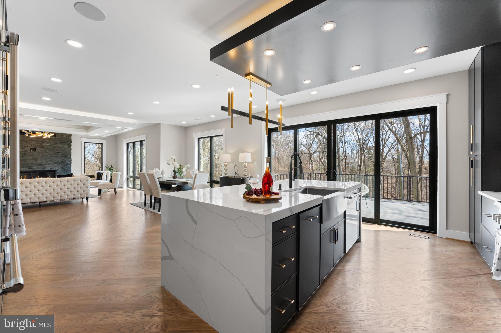 BEVERLY HILLS - Residential