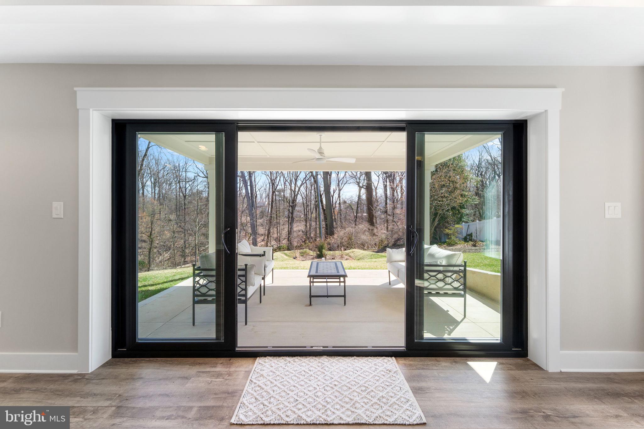 BEVERLY HILLS - Residential