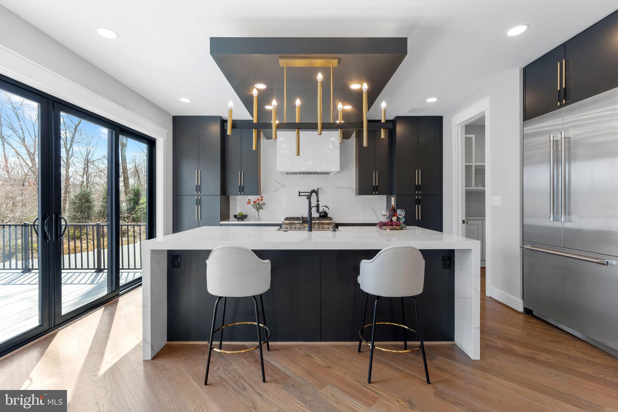 BEVERLY HILLS - Residential