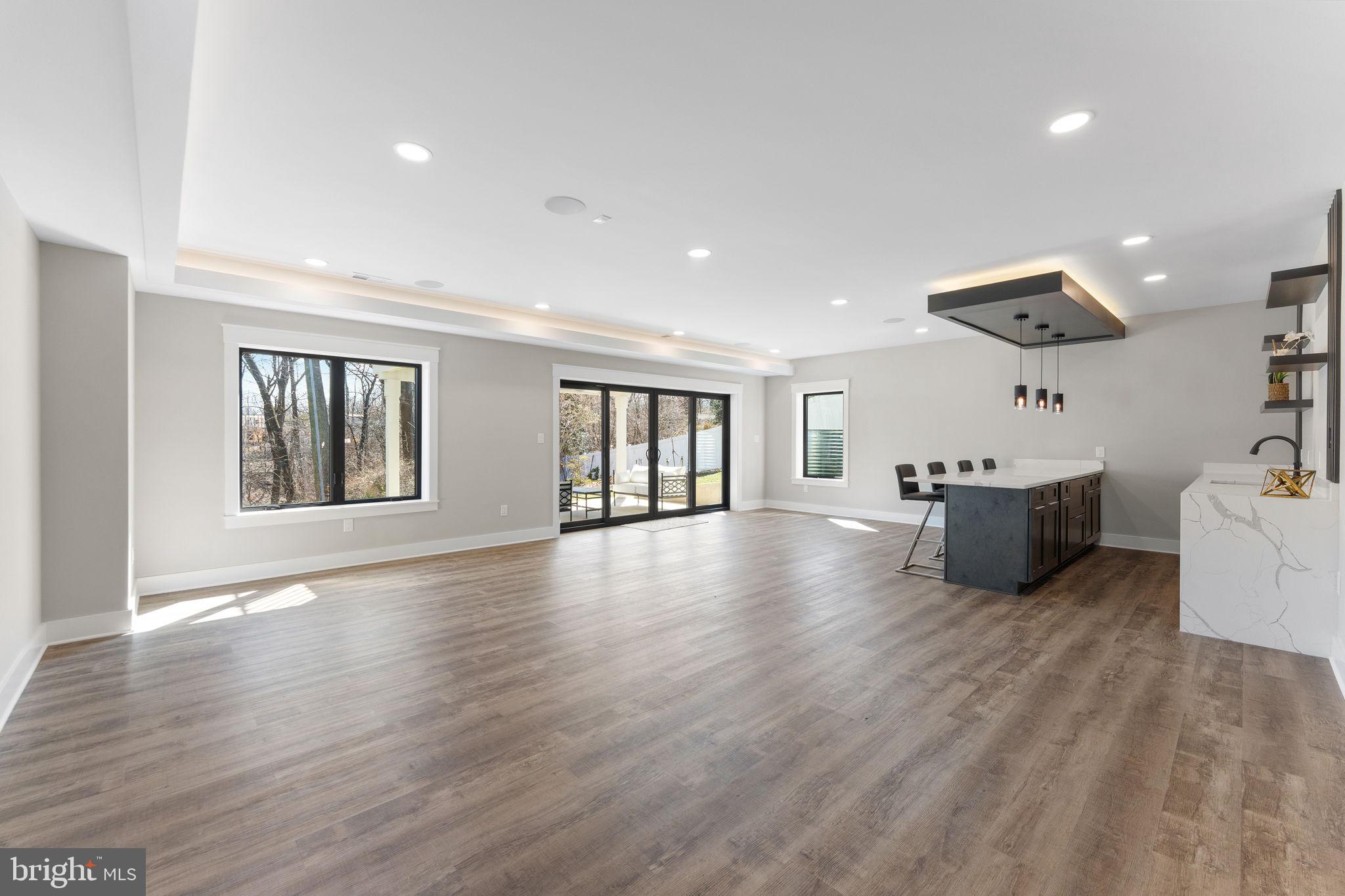 BEVERLY HILLS - Residential