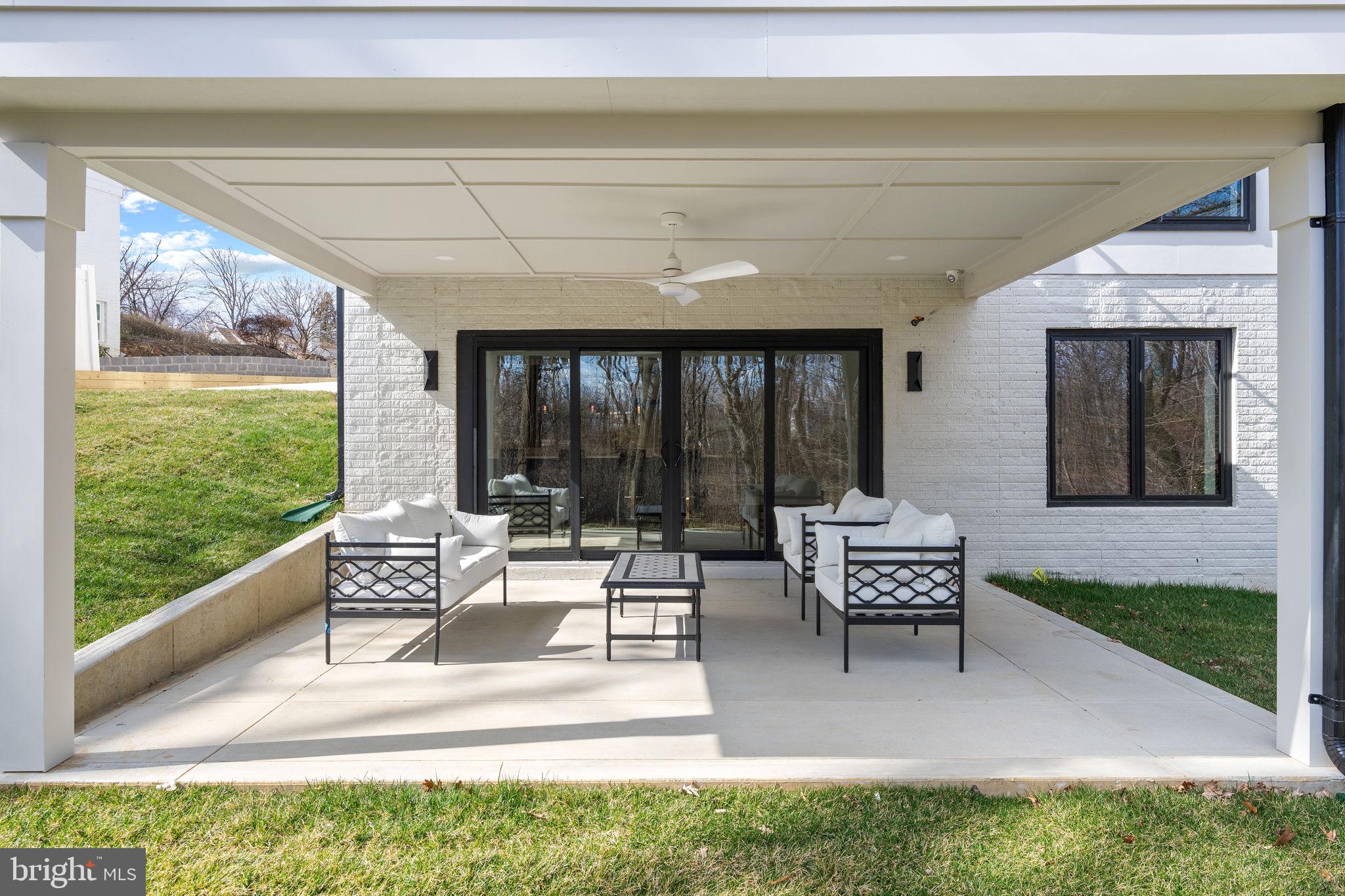 BEVERLY HILLS - Residential