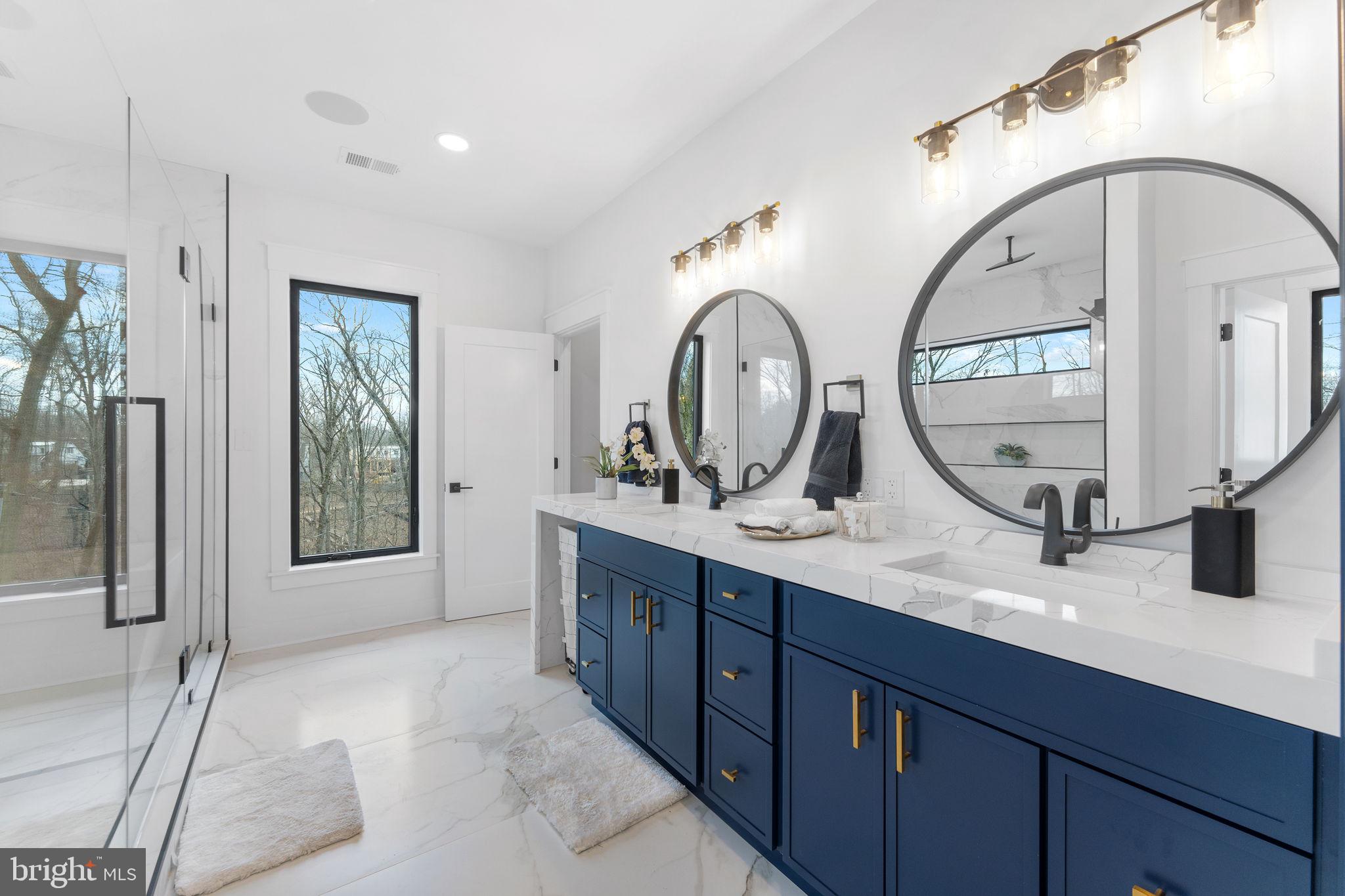 BEVERLY HILLS - Residential