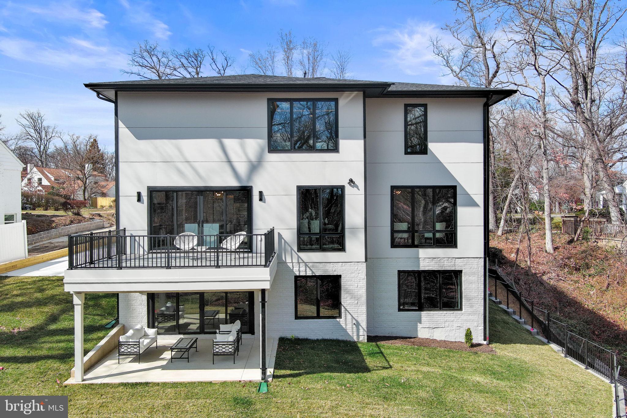 BEVERLY HILLS - Residential