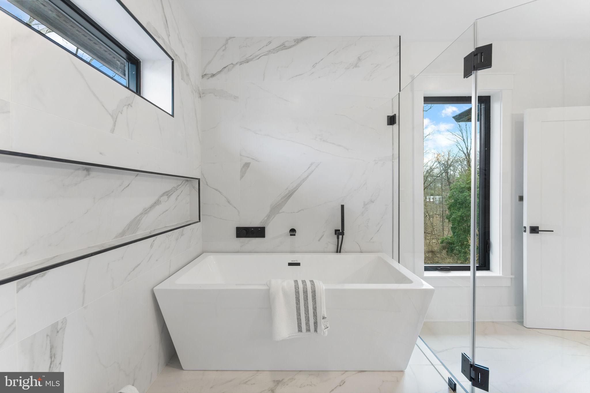 BEVERLY HILLS - Residential