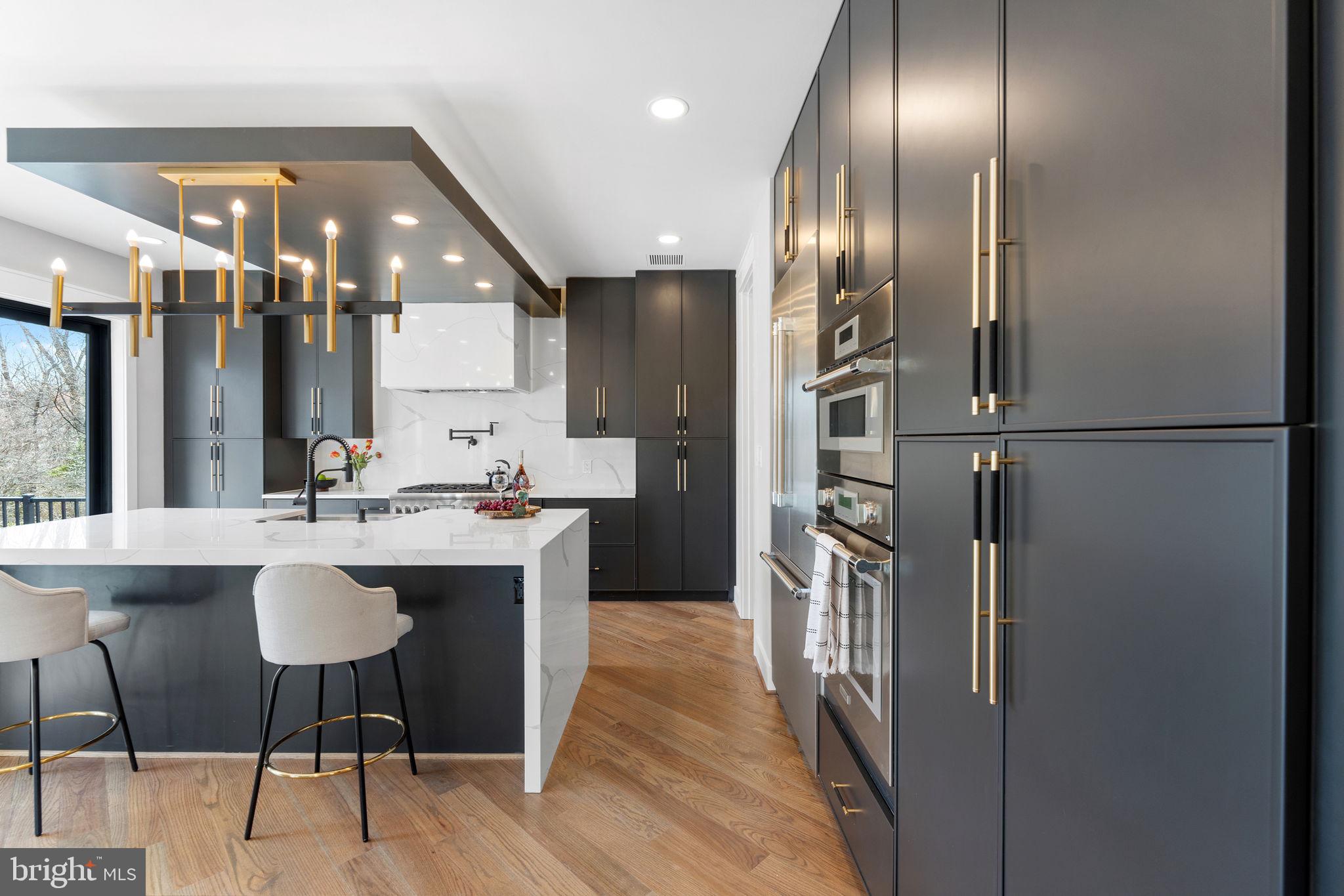 BEVERLY HILLS - Residential