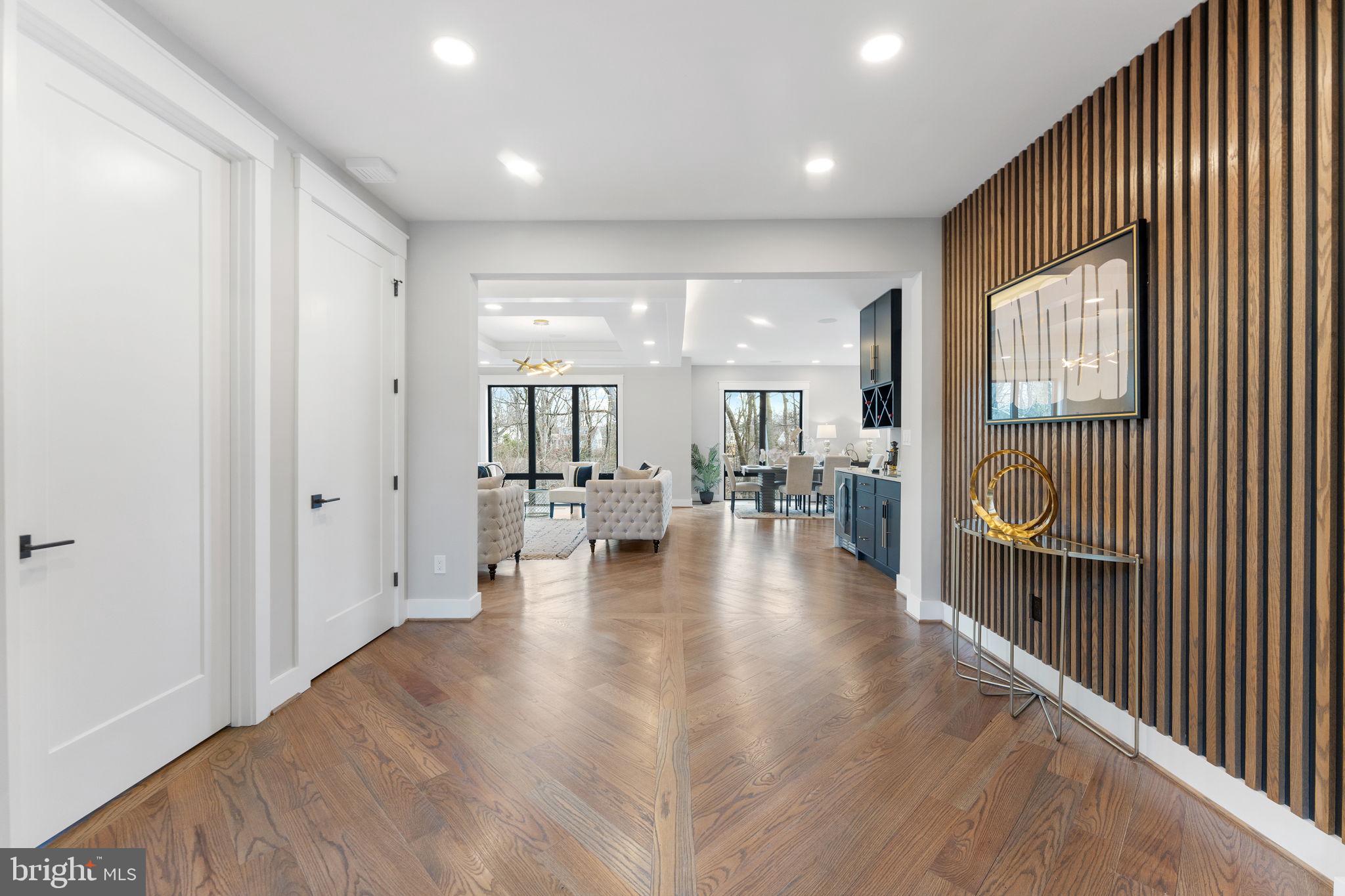 BEVERLY HILLS - Residential