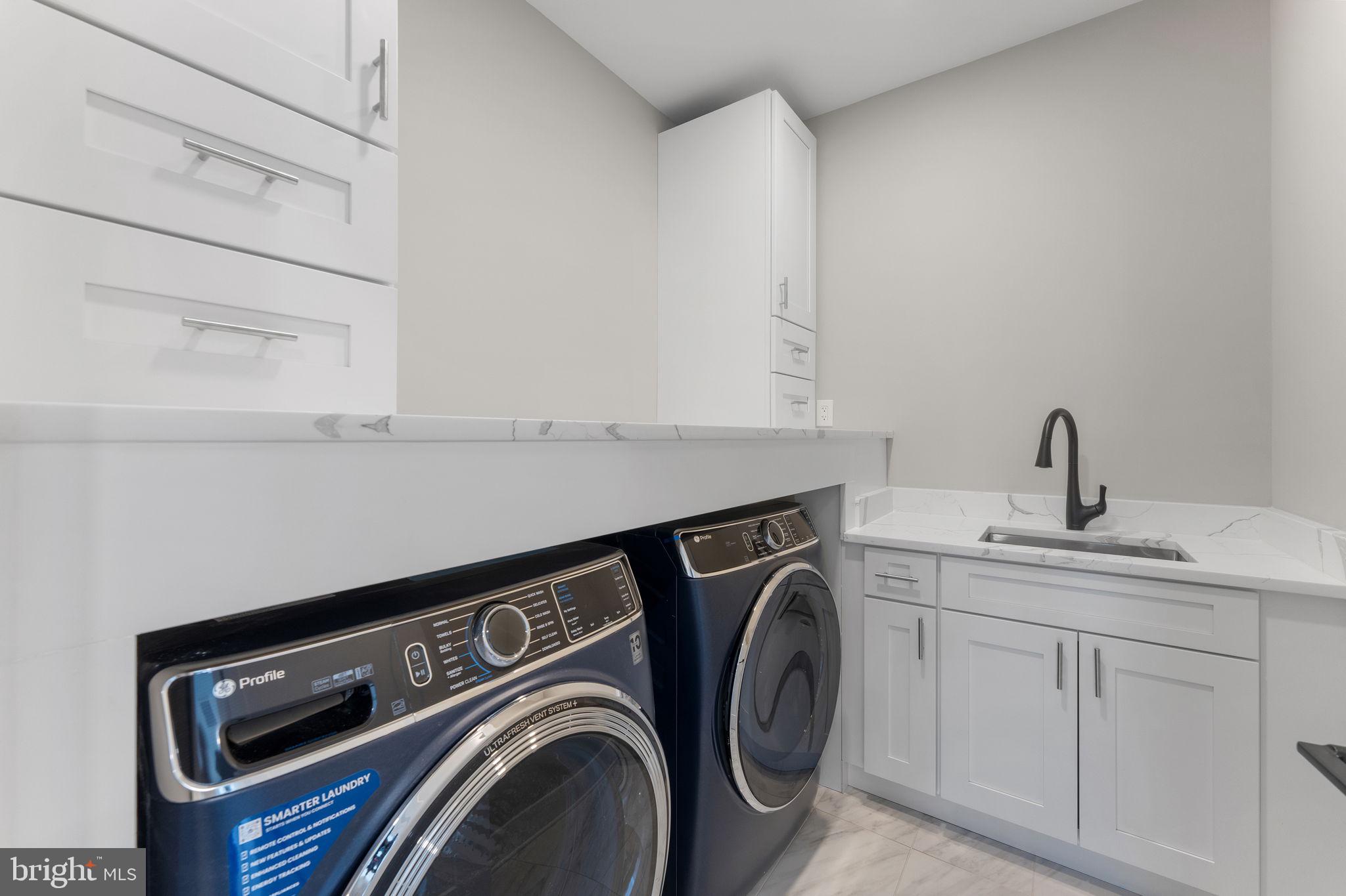 BEVERLY HILLS - Residential