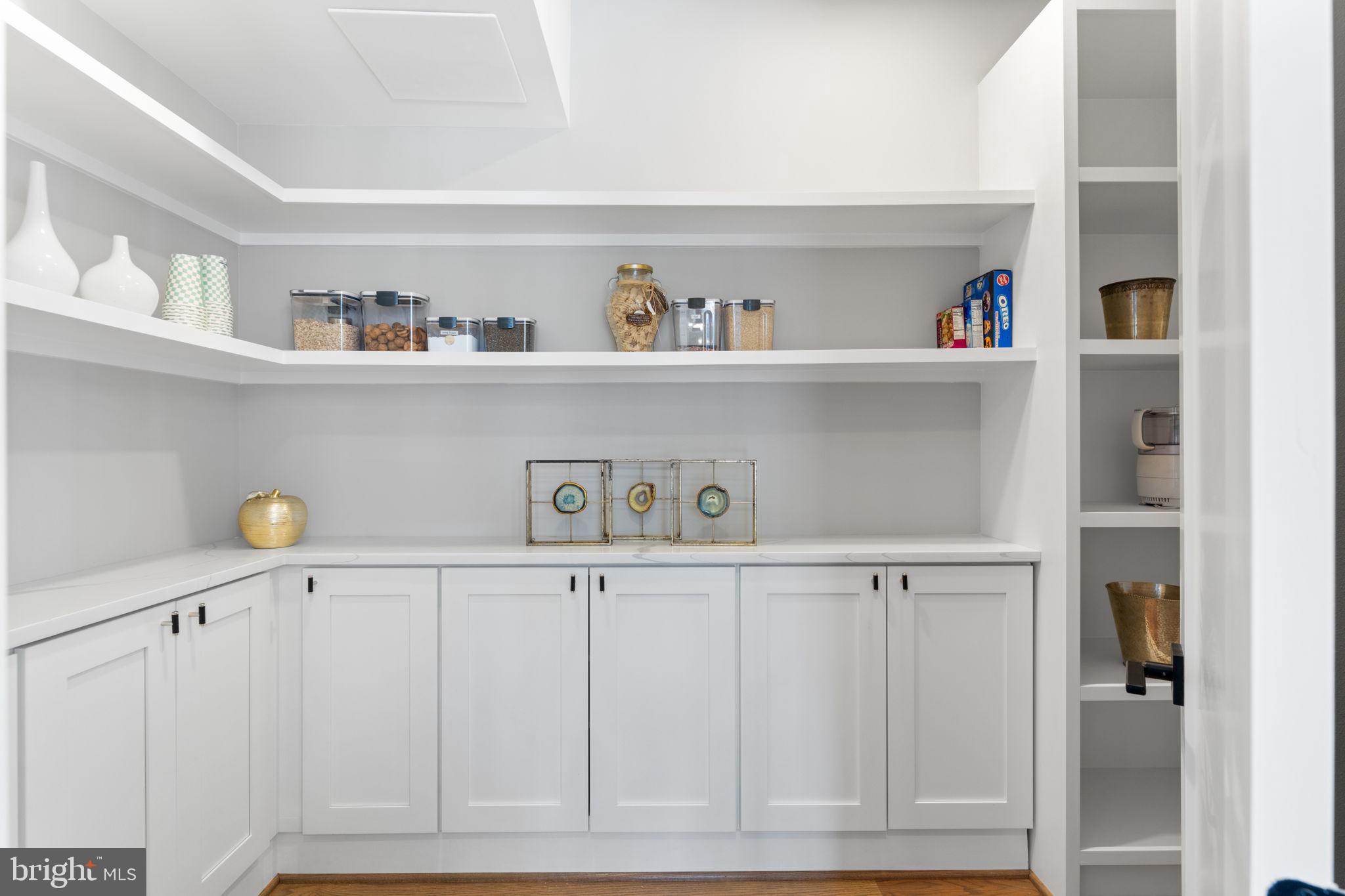 BEVERLY HILLS - Residential