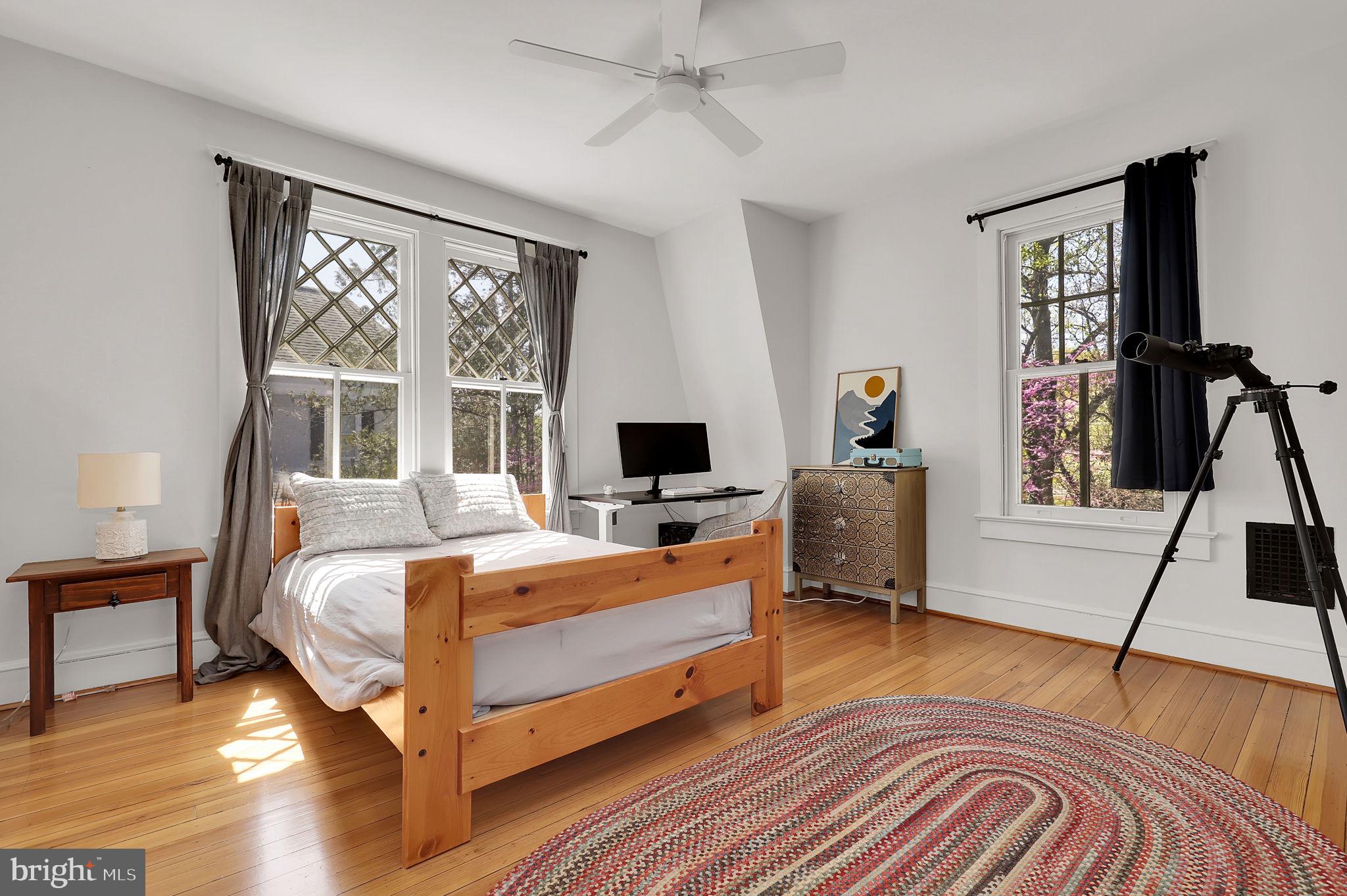 KENSINGTON - Residential