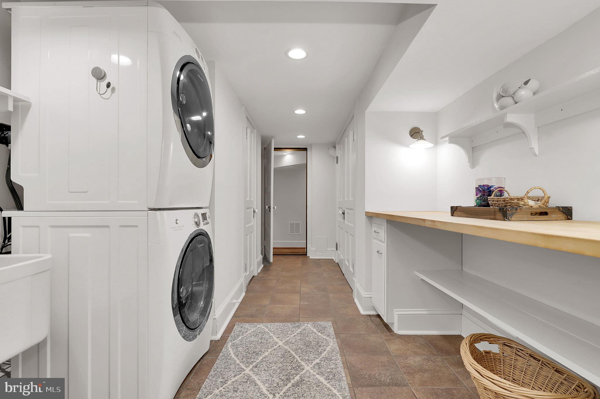 KENSINGTON - Residential