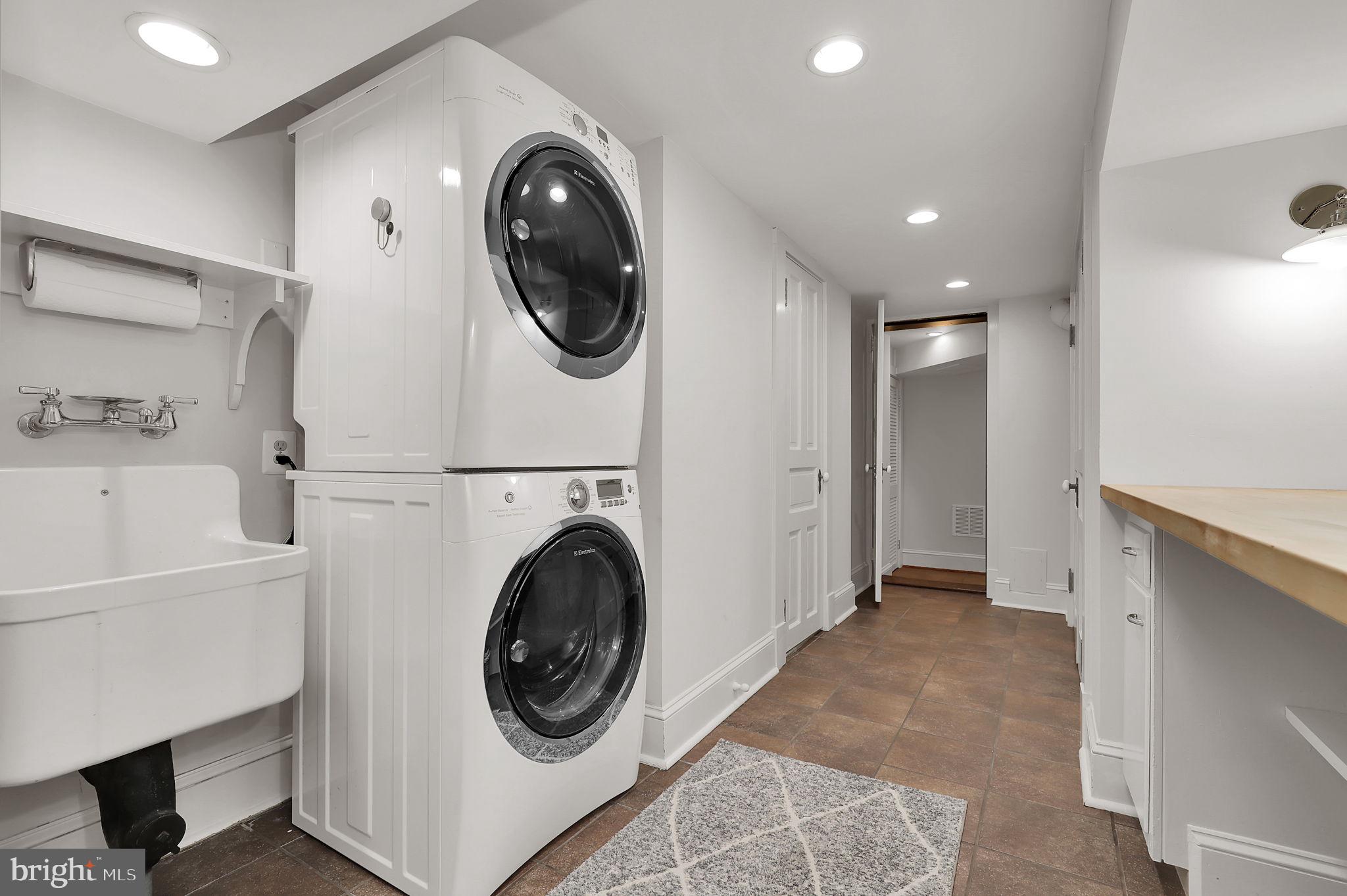 KENSINGTON - Residential