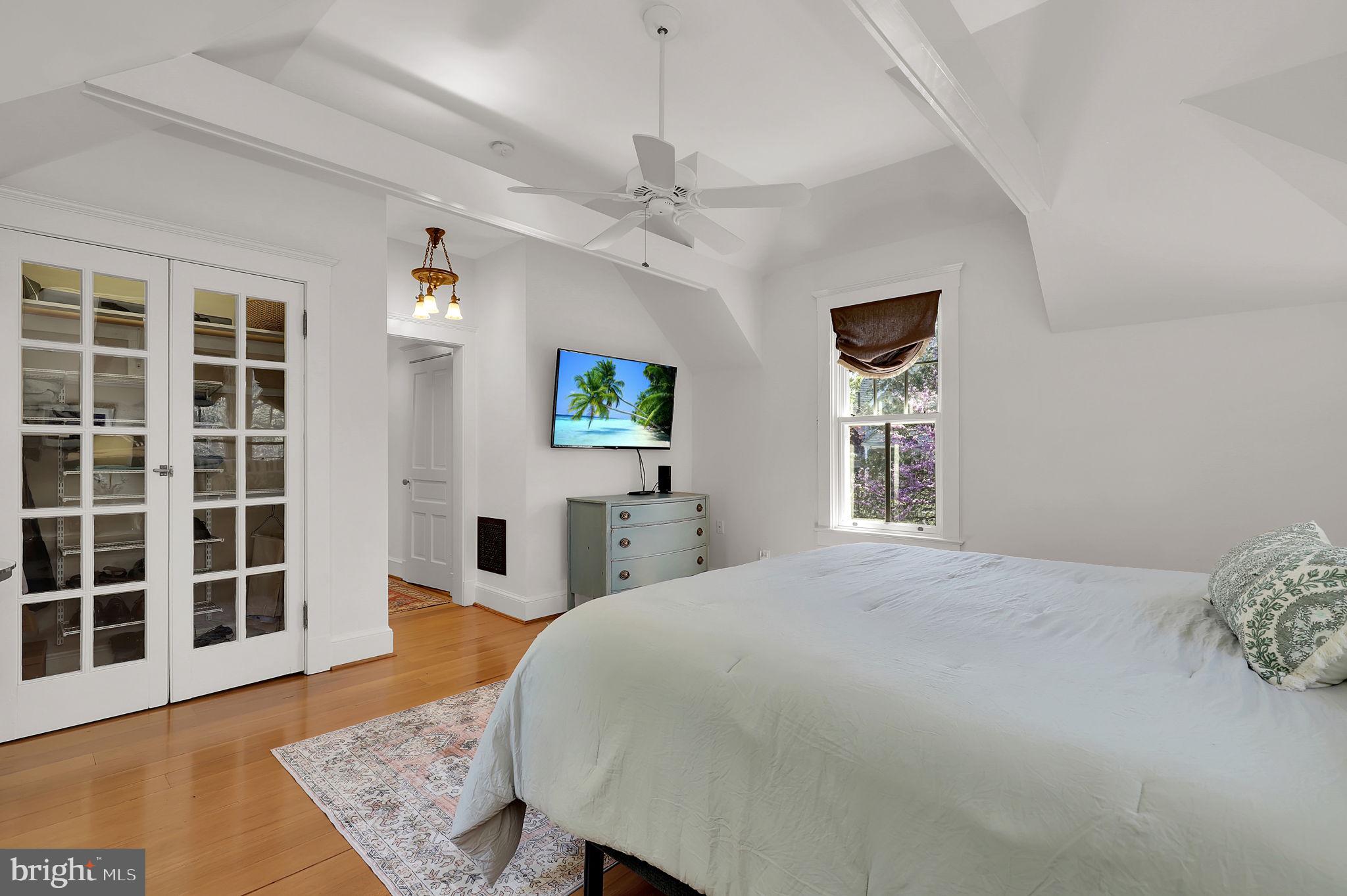 KENSINGTON - Residential