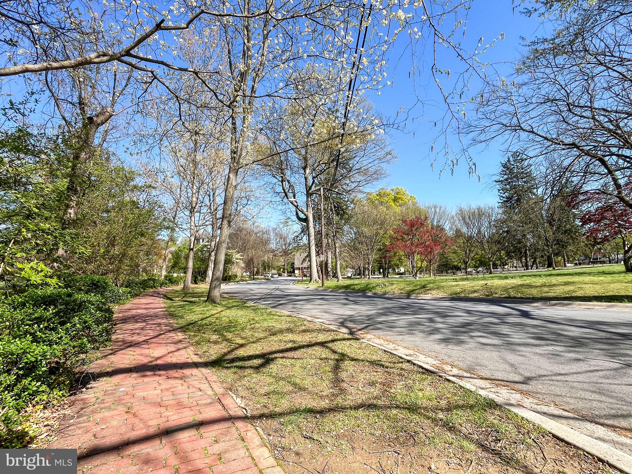 KENSINGTON - Residential