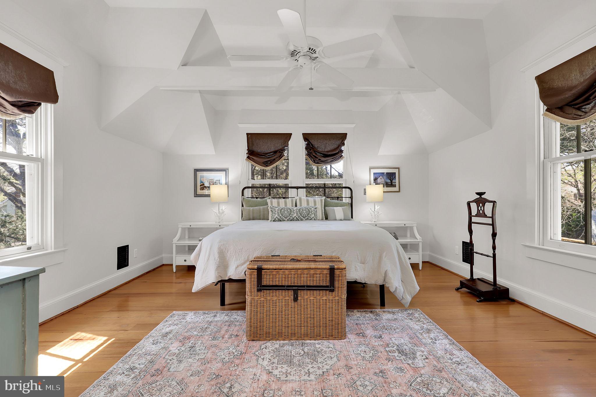 KENSINGTON - Residential