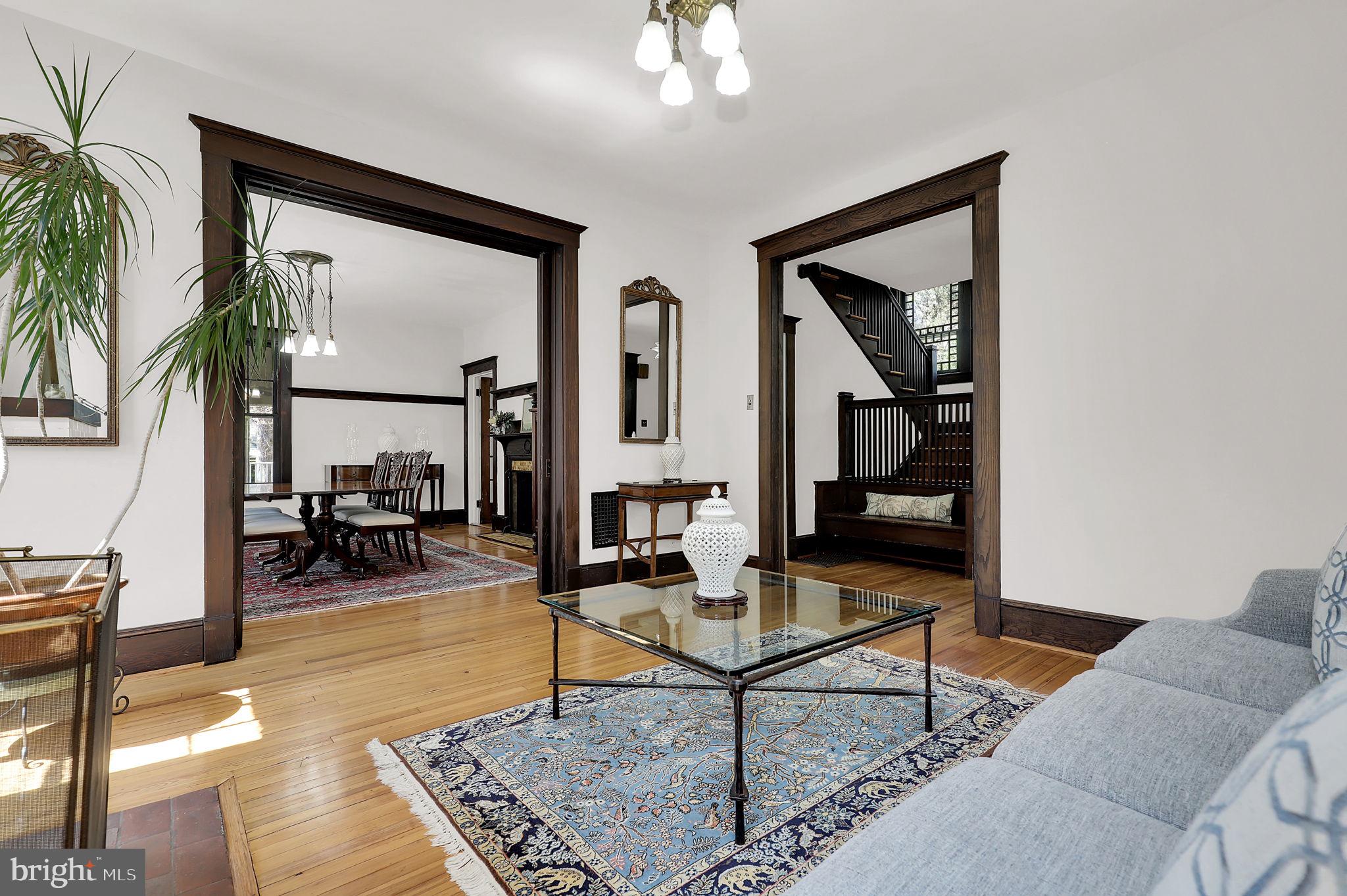 KENSINGTON - Residential