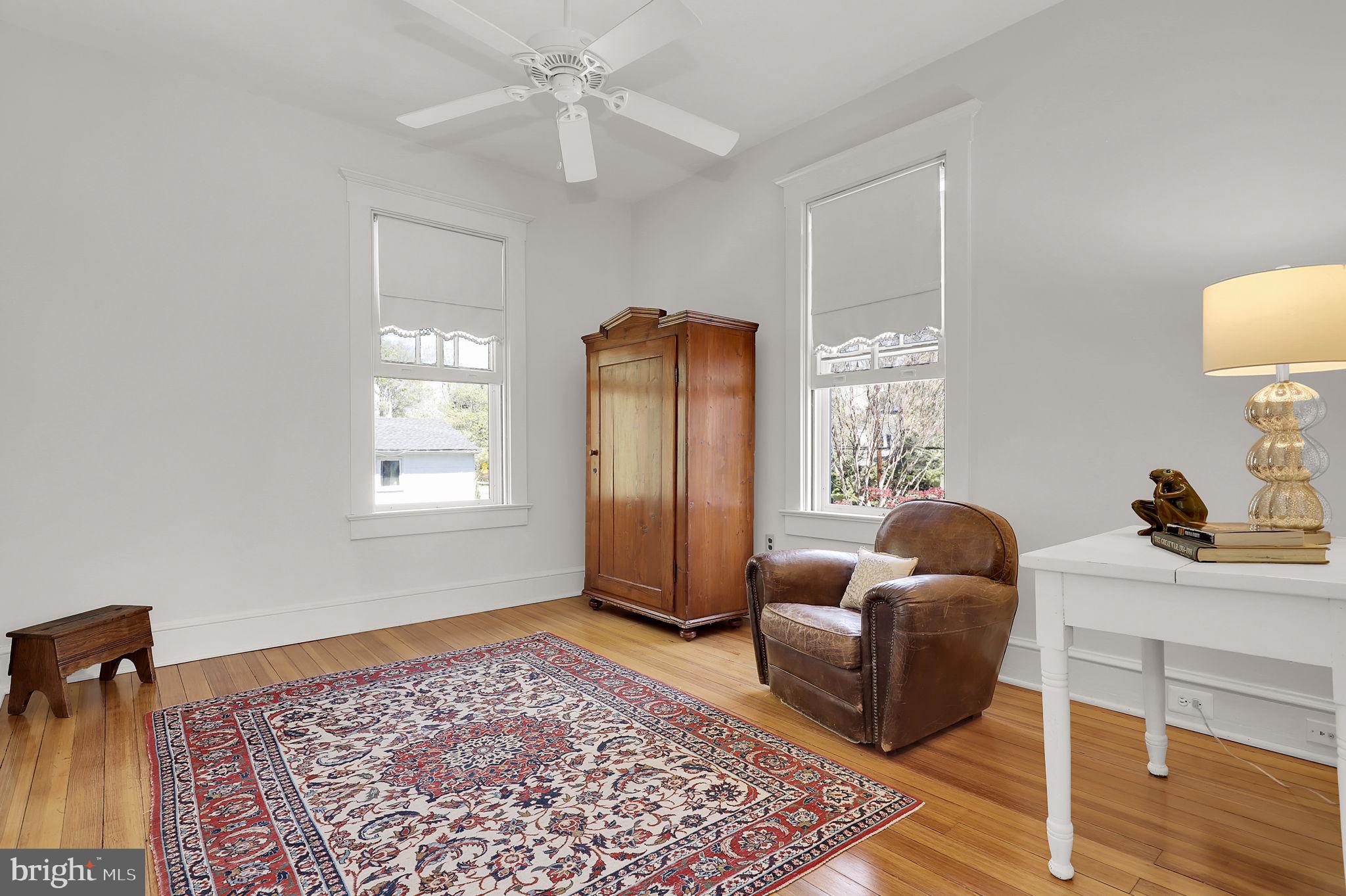 KENSINGTON - Residential