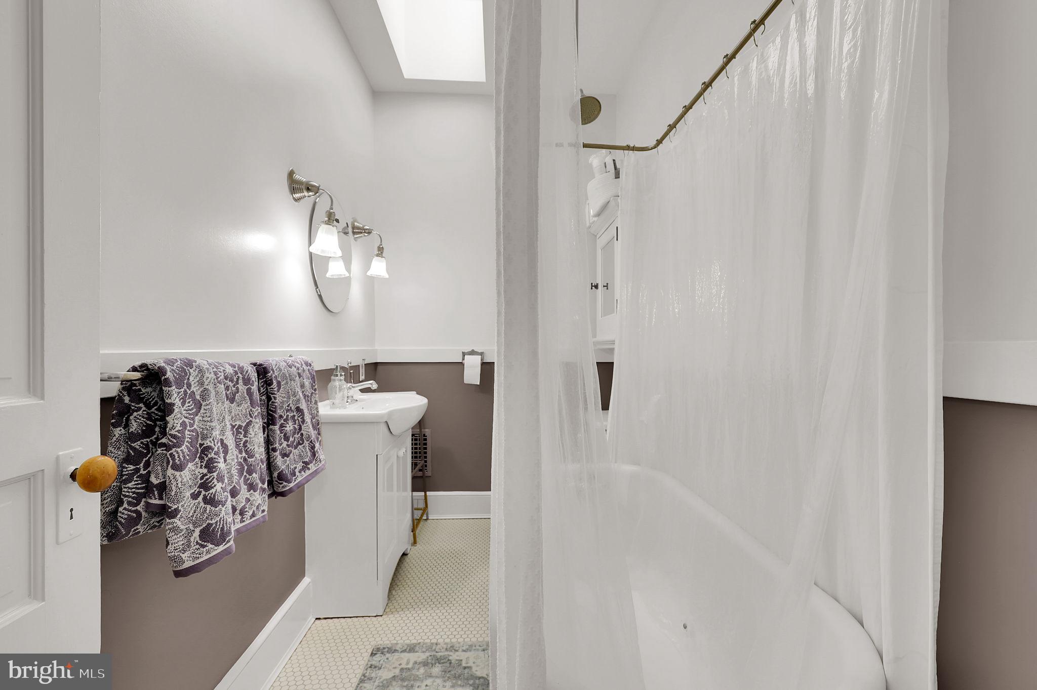 KENSINGTON - Residential