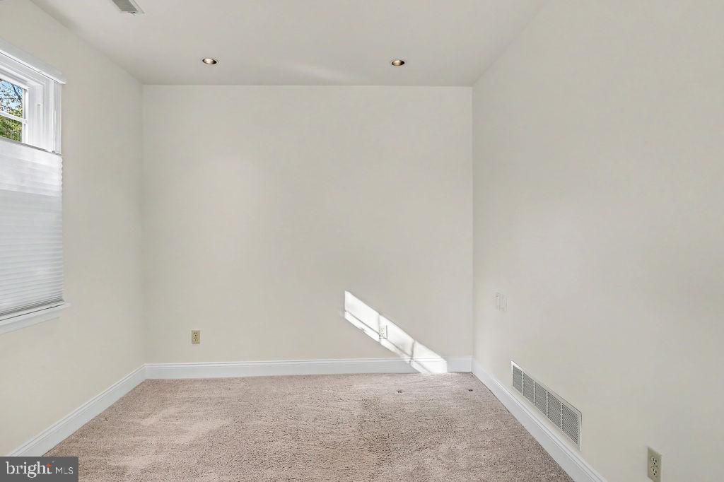 127 UPPER VALLEY LANE