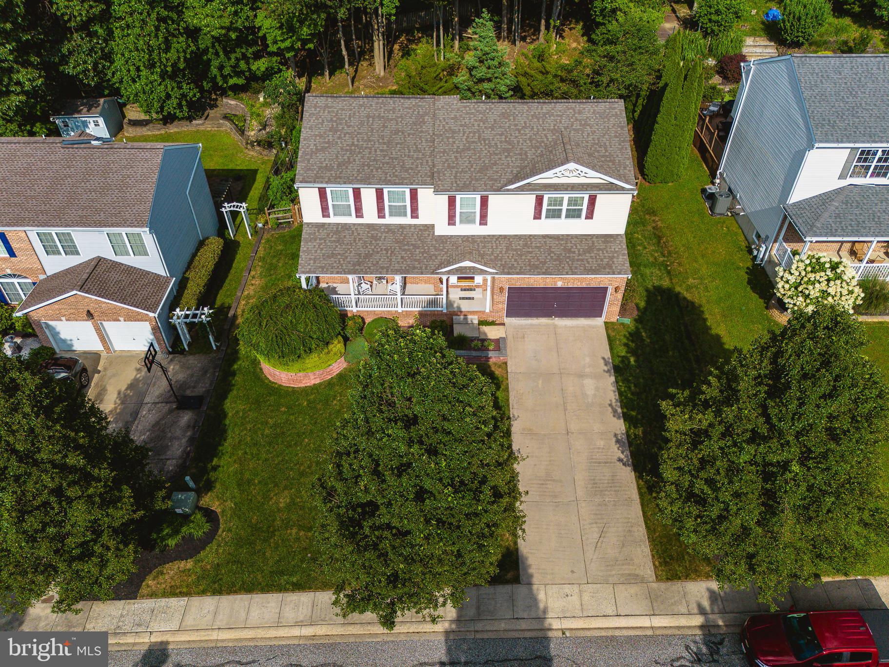 9 E BROOK HILL COURT