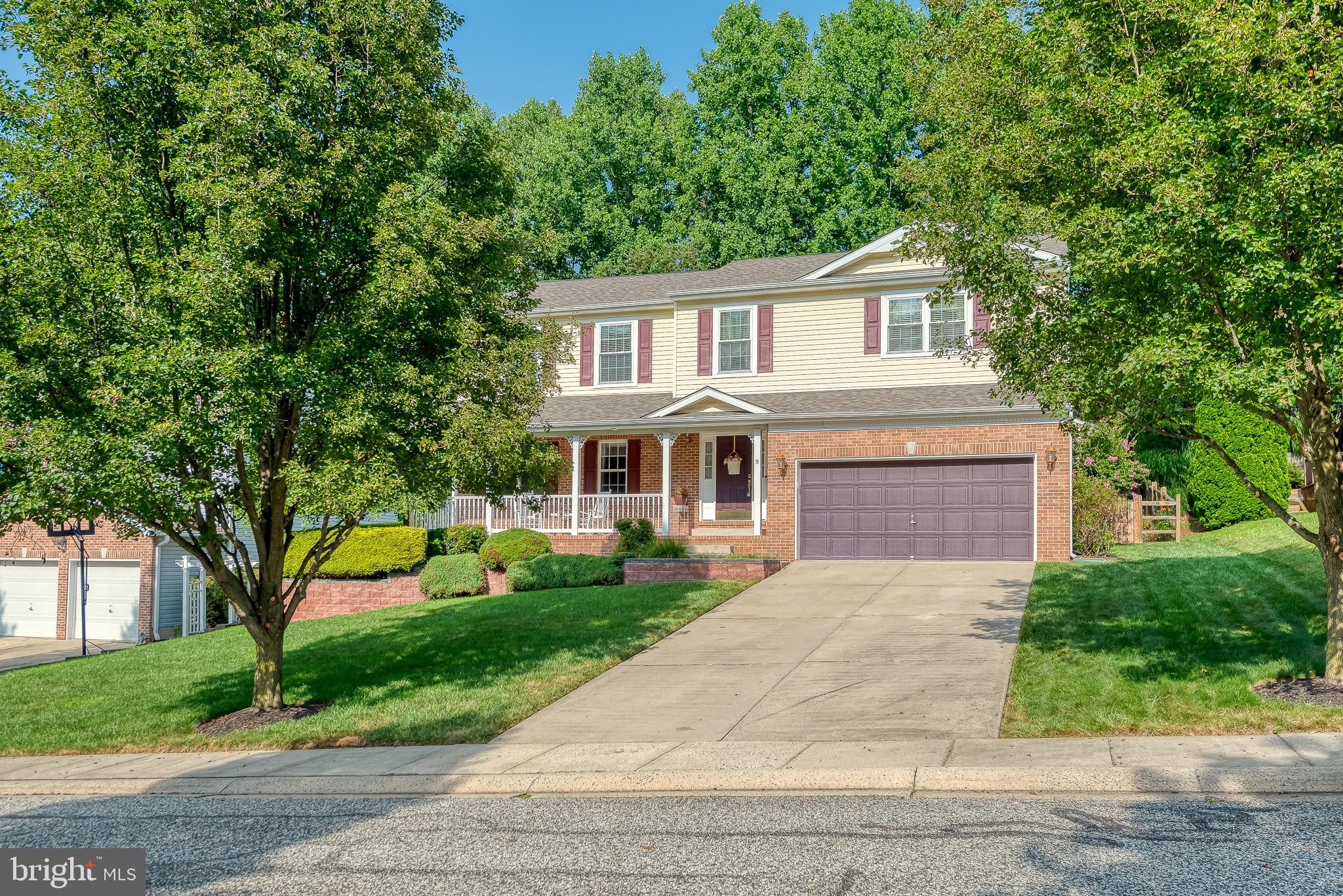 9 E BROOK HILL COURT