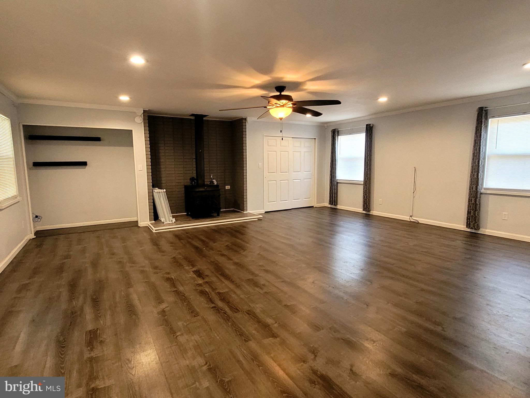 6 TUDOR COURT