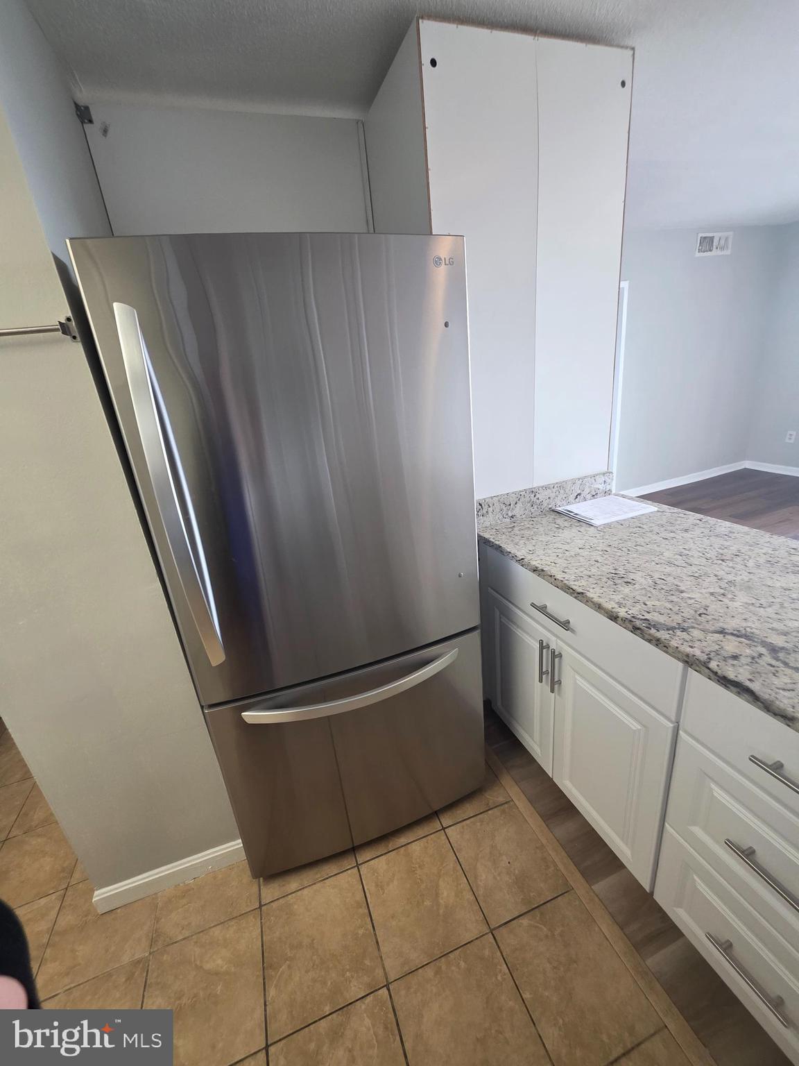 PRESIDENTIAL TOWERS - Residential