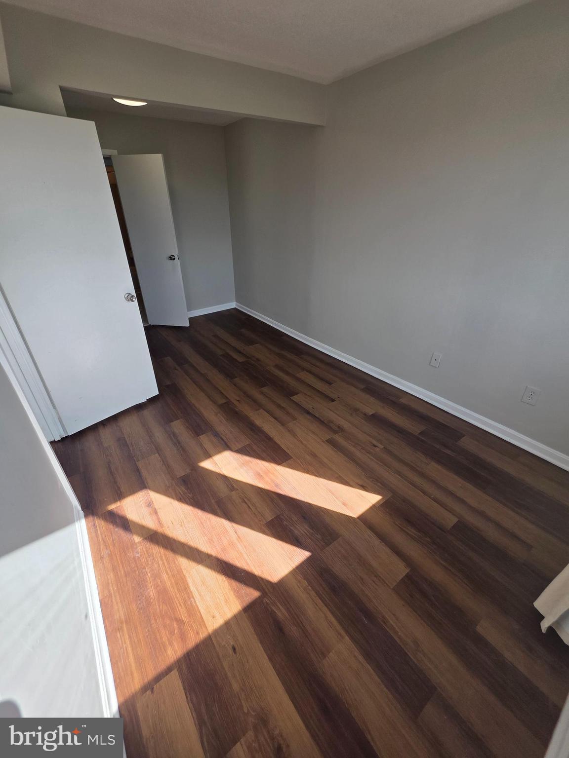 PRESIDENTIAL TOWERS - Residential