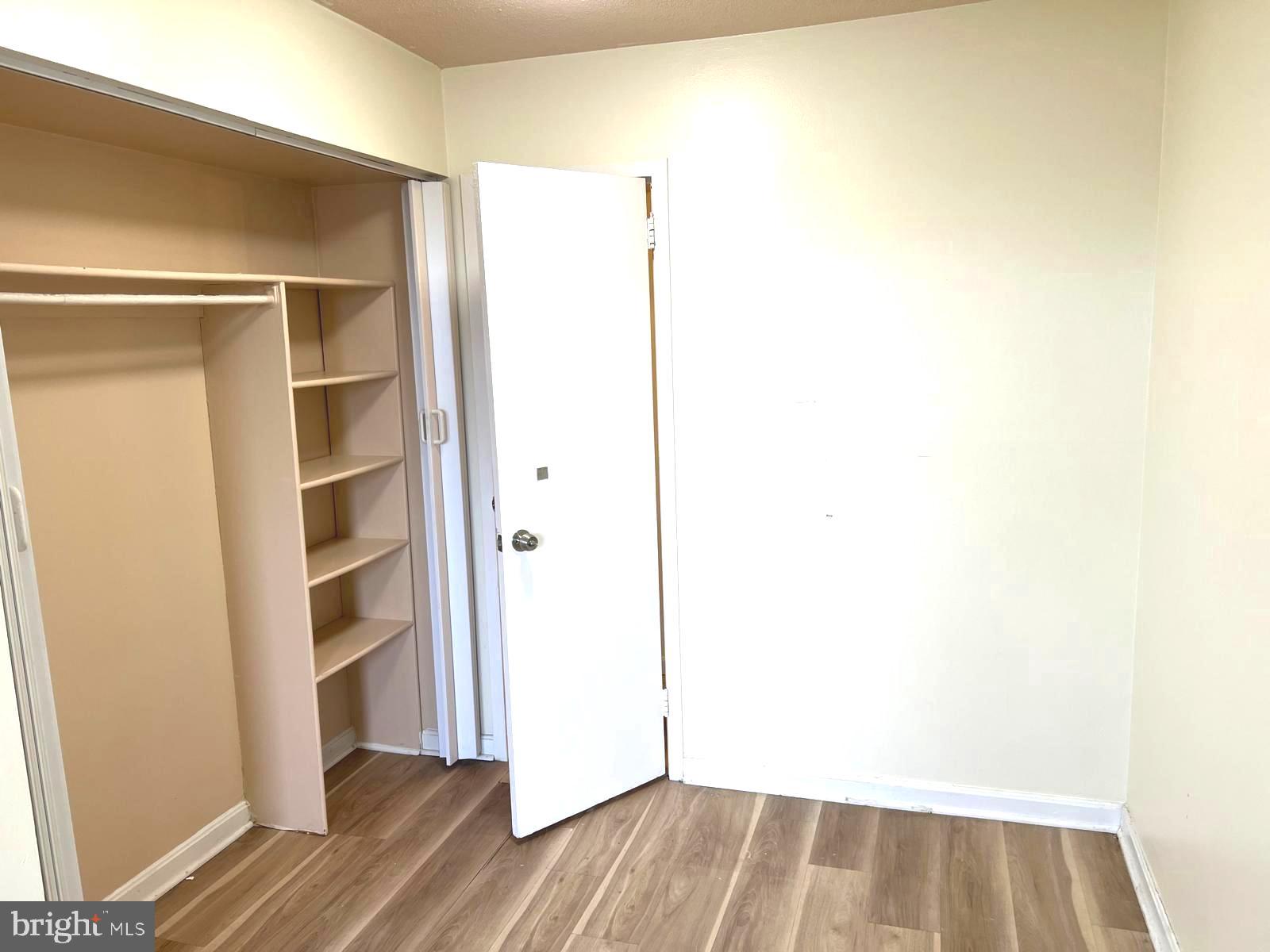 PRESIDENTIAL TOWERS - Residential