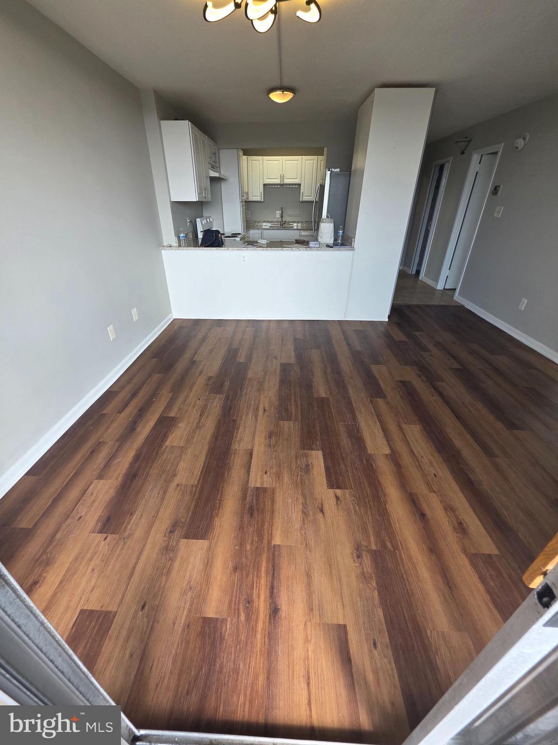 PRESIDENTIAL TOWERS - Residential