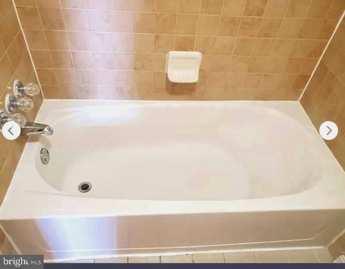 PRESIDENTIAL TOWERS - Residential