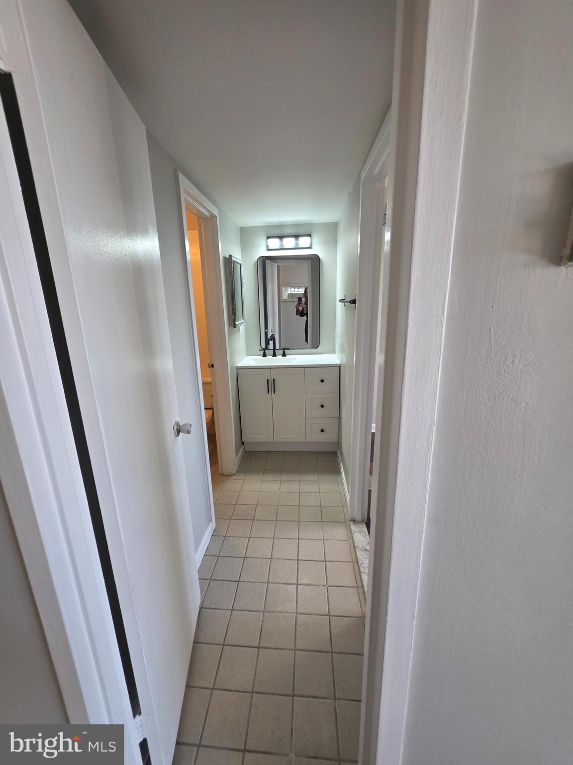 PRESIDENTIAL TOWERS - Residential